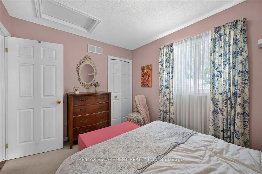 Photo 21 of 64 Caledonia Avenue, Haldimand — HOMEH