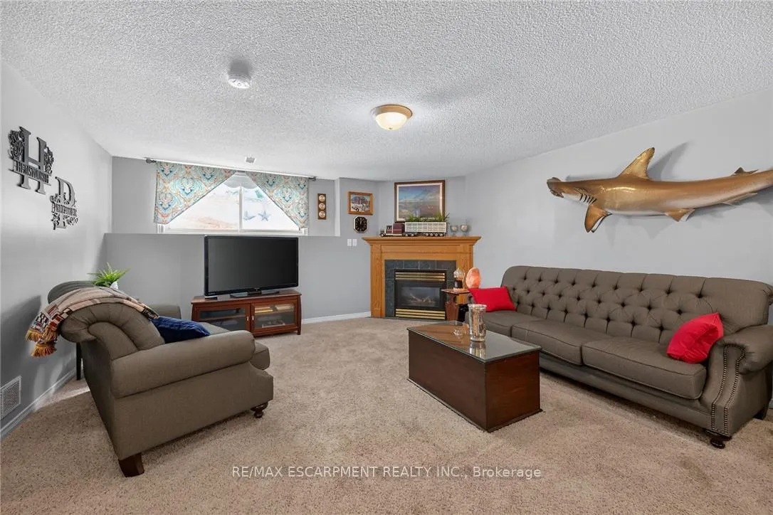 Photo 24 of 64 Caledonia Avenue, Haldimand — HOMEH