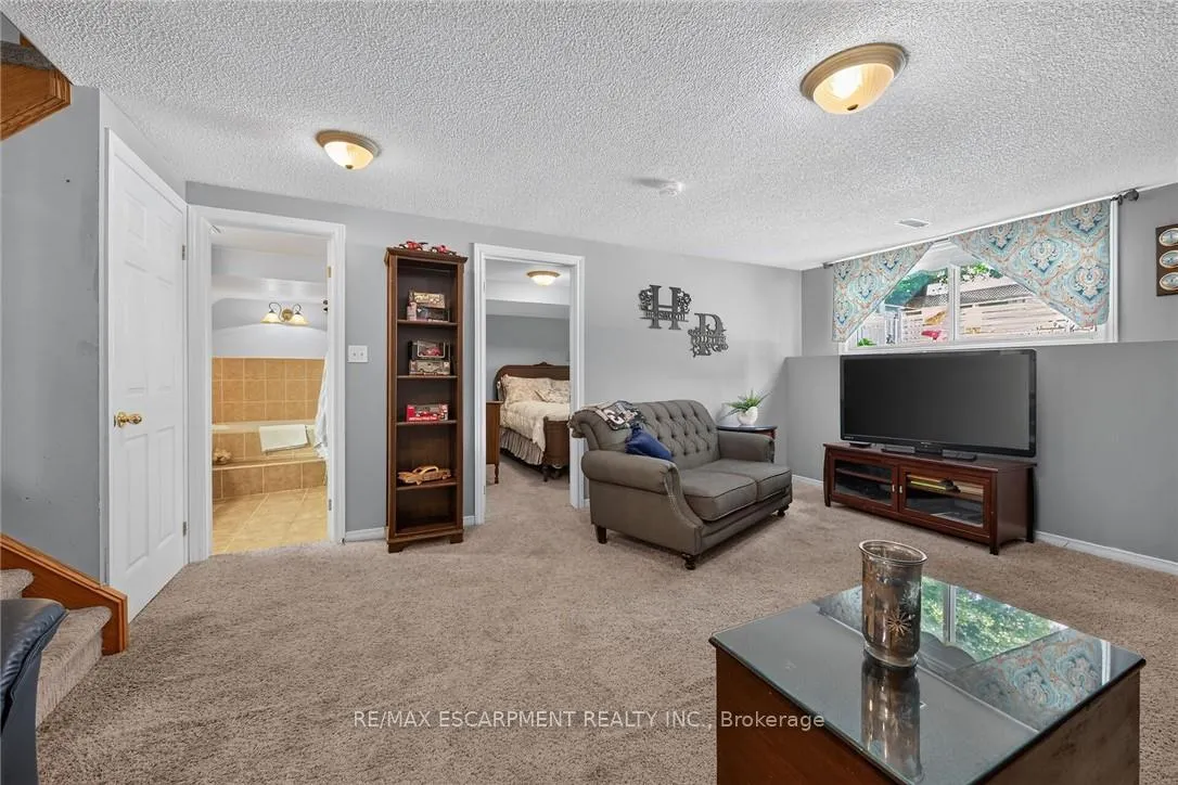 Photo 27 of 64 Caledonia Avenue, Haldimand — HOMEH