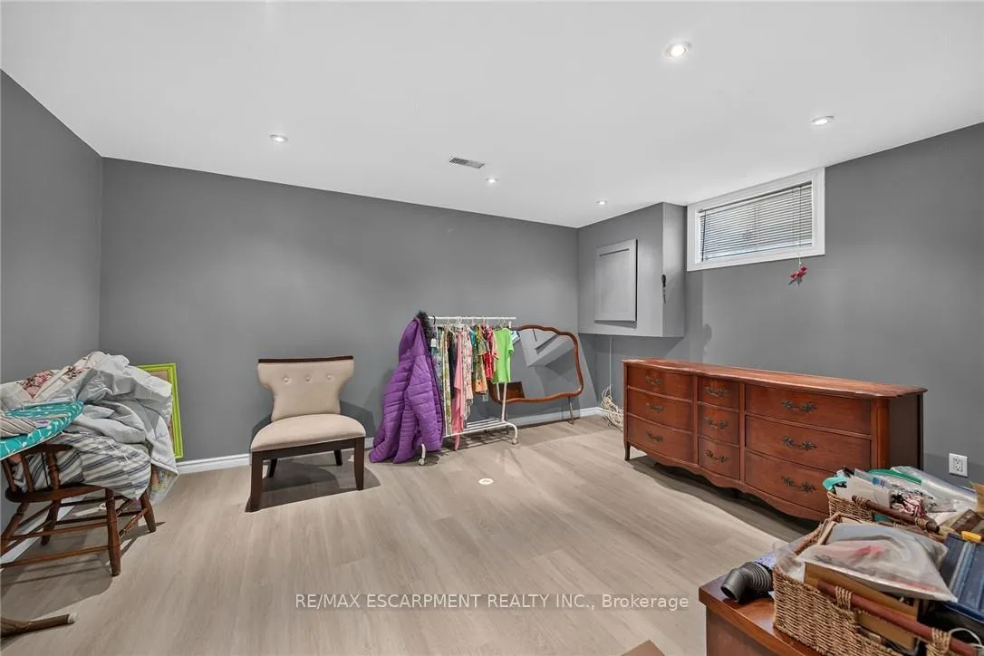 Photo 30 of 64 Caledonia Avenue, Haldimand — HOMEH