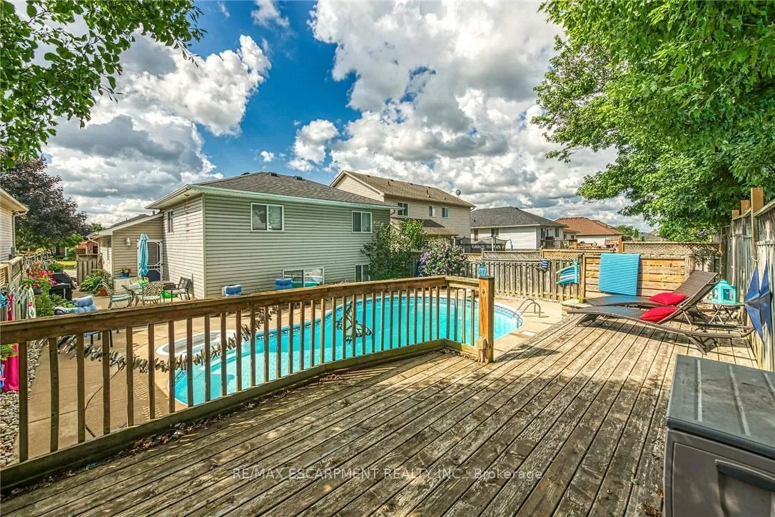Photo 37 of 64 Caledonia Avenue, Haldimand — HOMEH
