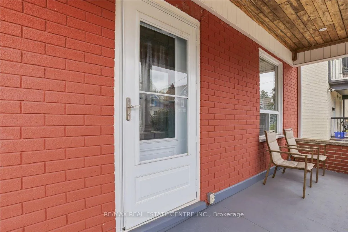 Photo 3 of 140 Peter Street, Kitchener — HOMEH