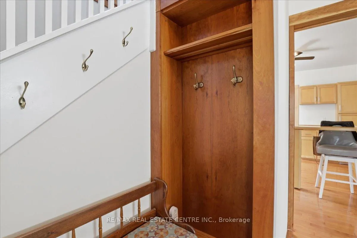 Photo 4 of 140 Peter Street, Kitchener — HOMEH