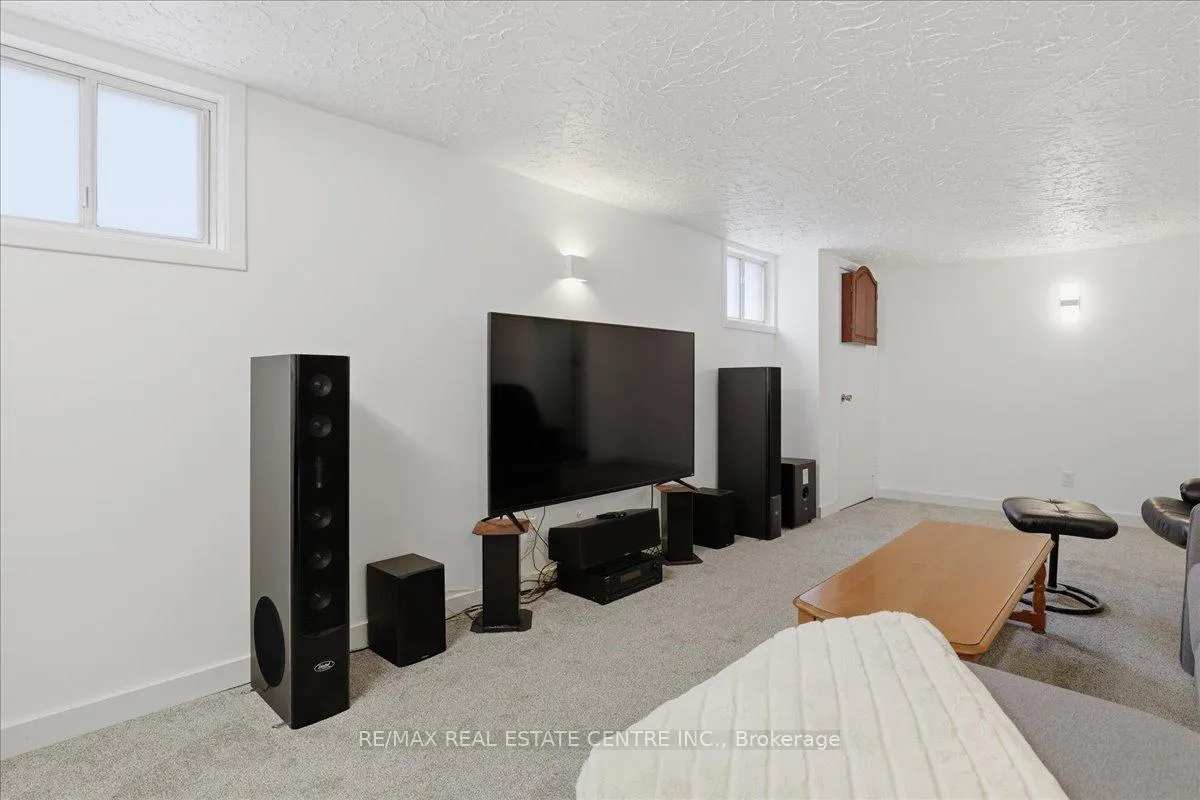 Photo 30 of 140 Peter Street, Kitchener — HOMEH