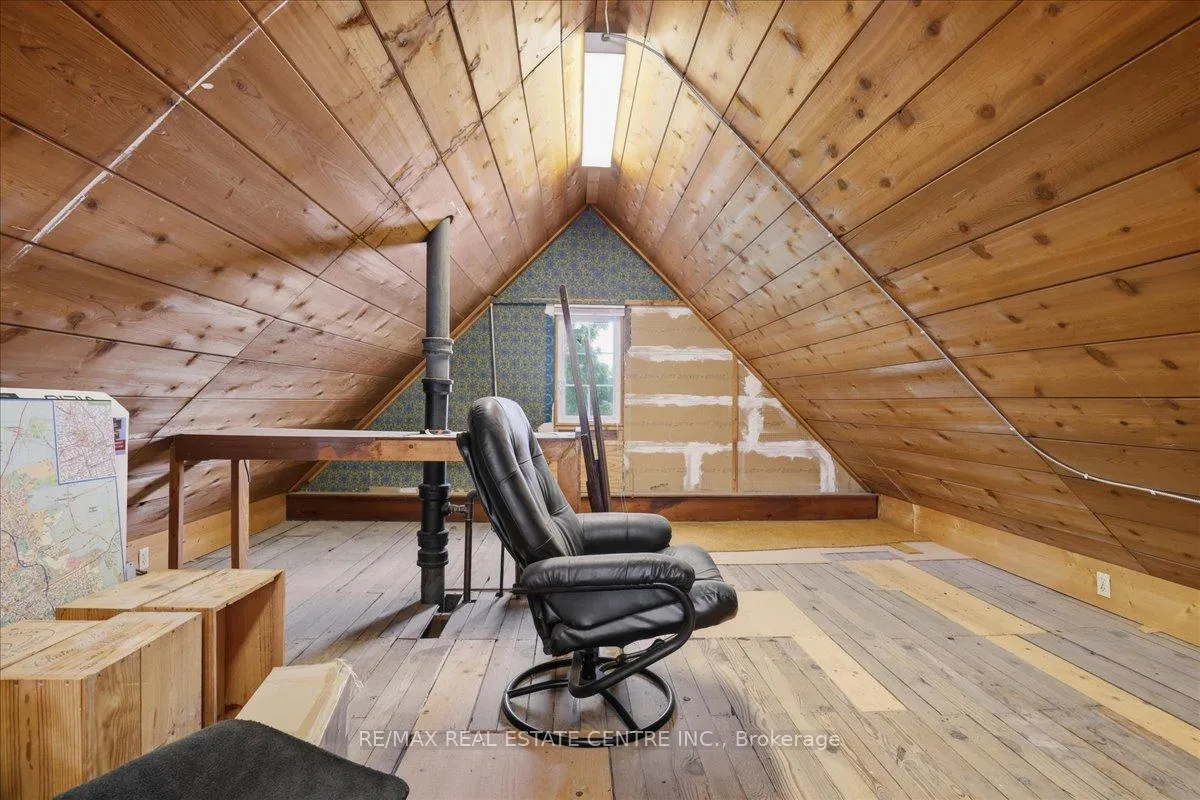 Photo 31 of 140 Peter Street, Kitchener — HOMEH