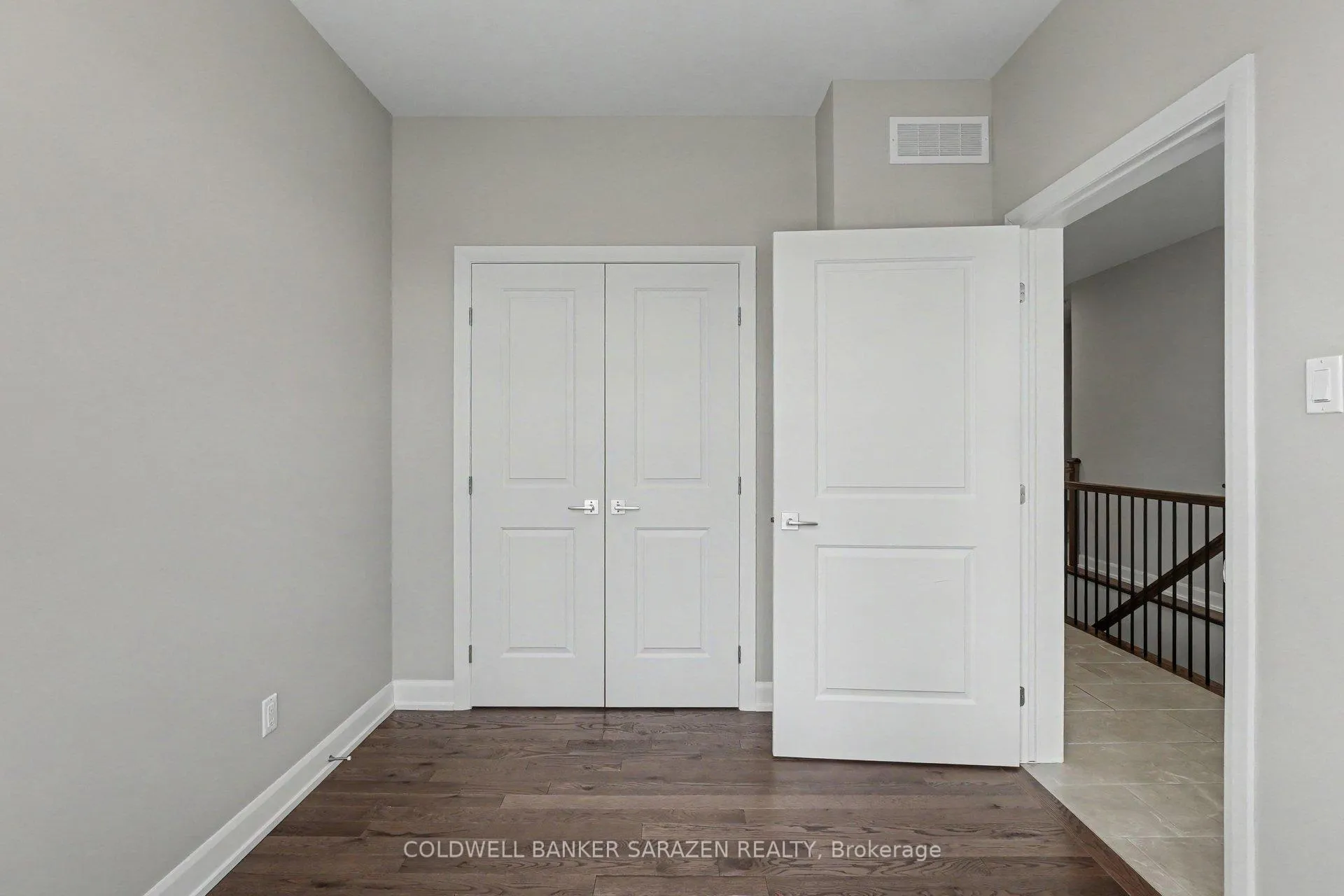 Photo 4 of 209 Mac Beattie Drive, Arnprior, Arnprior — HOMEH