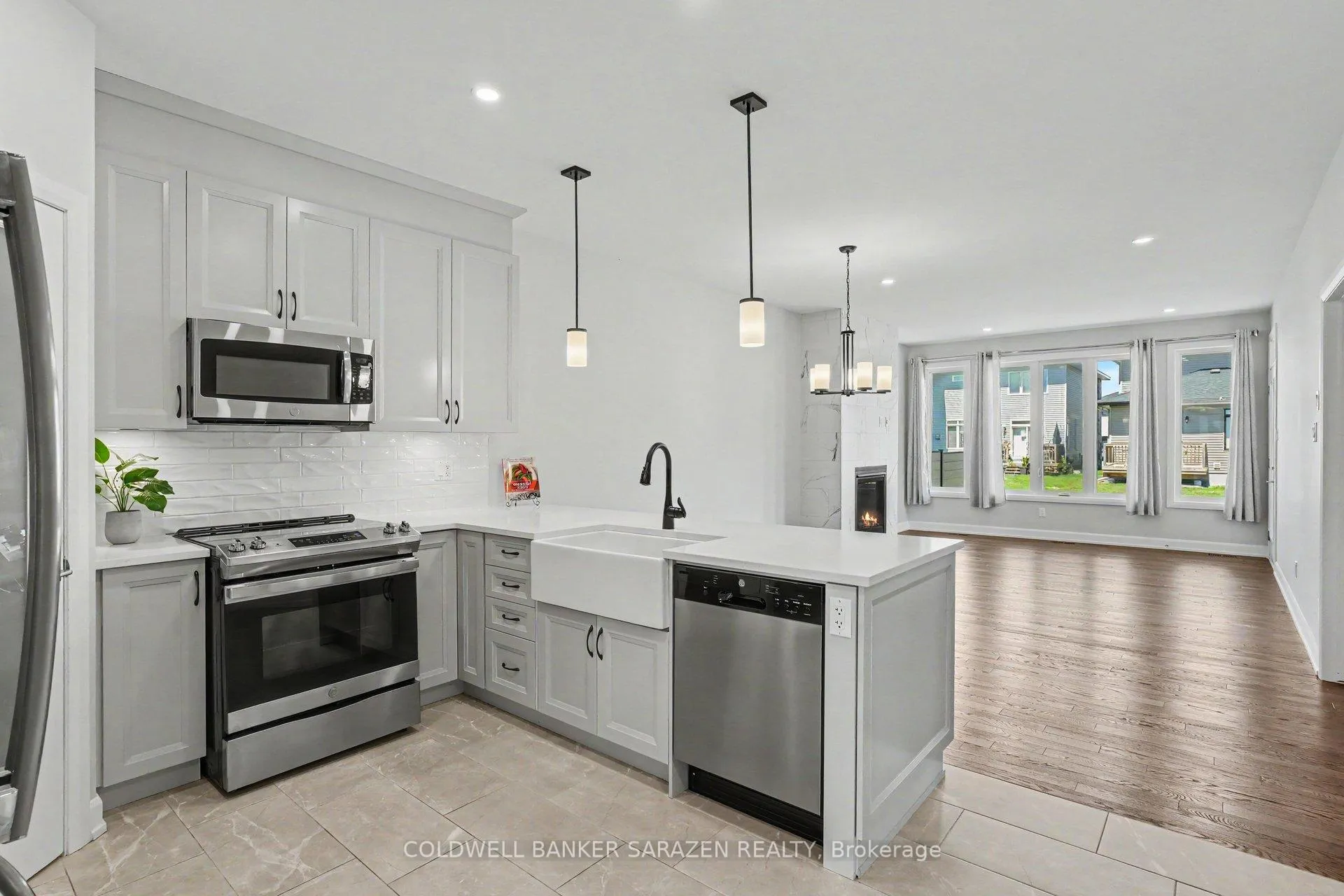 Photo 9 of 209 Mac Beattie Drive, Arnprior, Arnprior — HOMEH