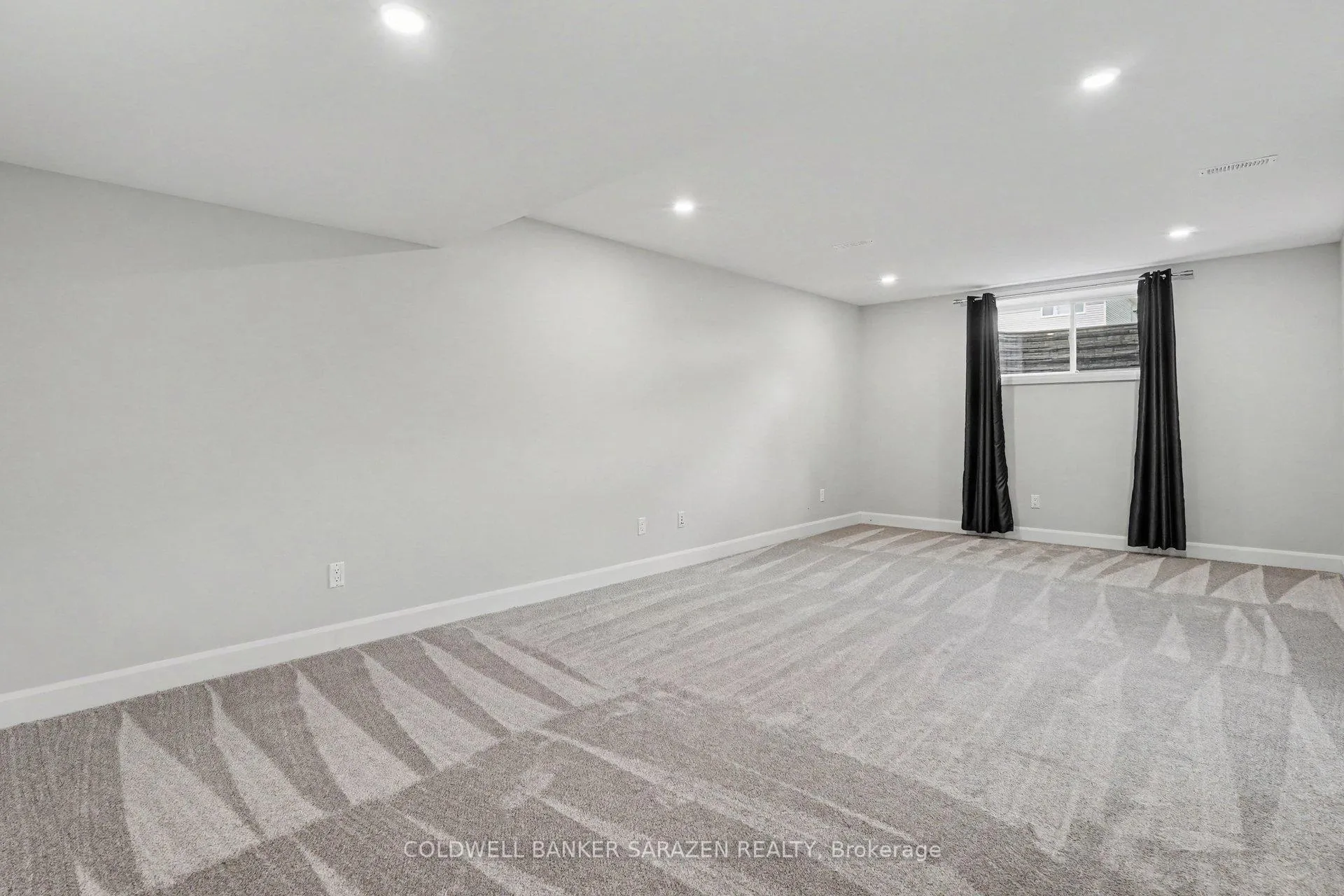 Photo 27 of 209 Mac Beattie Drive, Arnprior, Arnprior — HOMEH