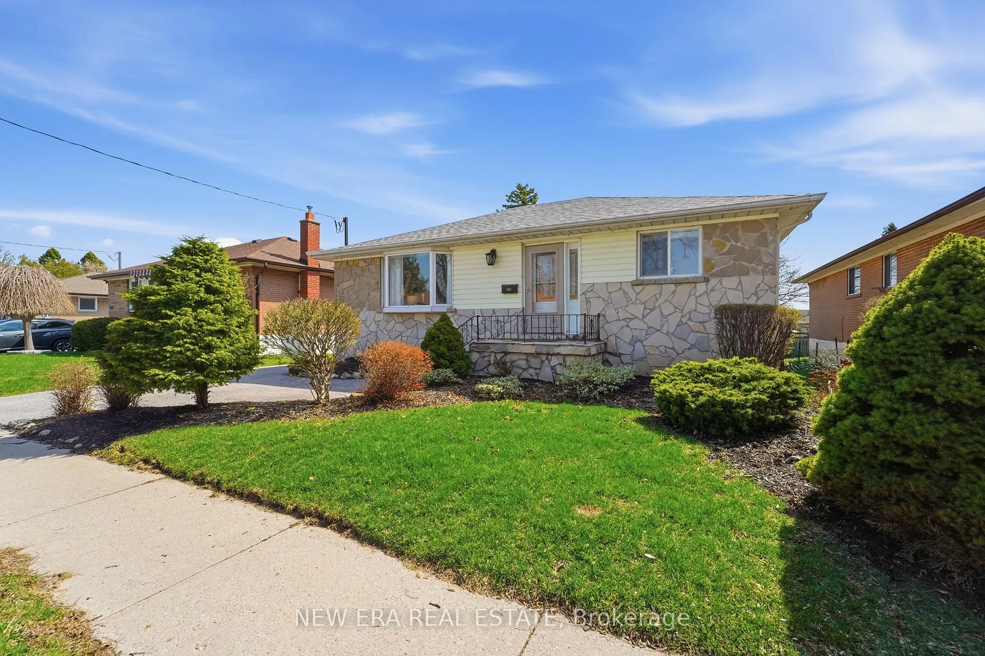 Photo 1 of 1451 Bala Drive, Oshawa, Lakeview — HOMEH