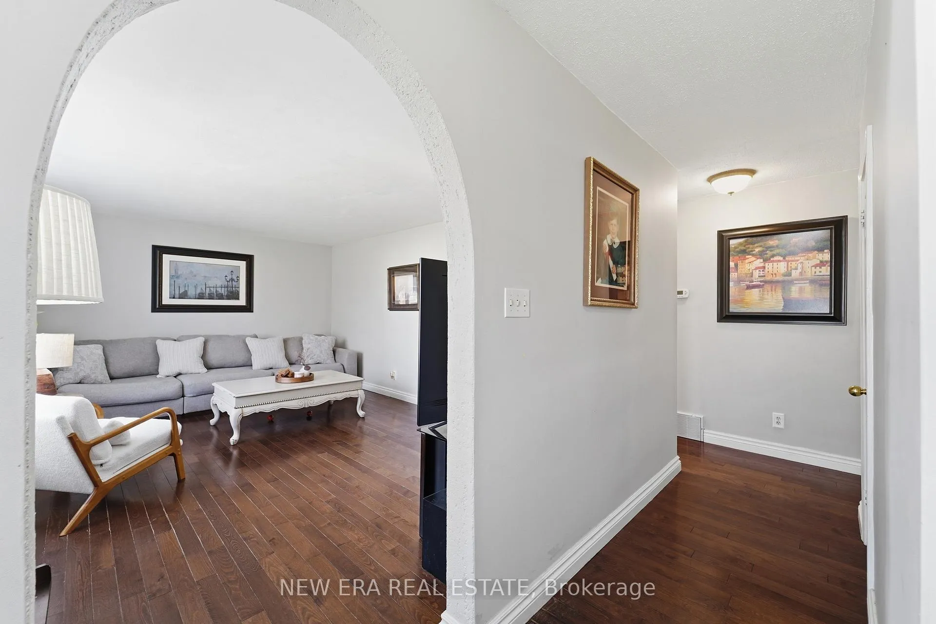 Photo 4 of 1451 Bala Drive, Oshawa, Lakeview — HOMEH