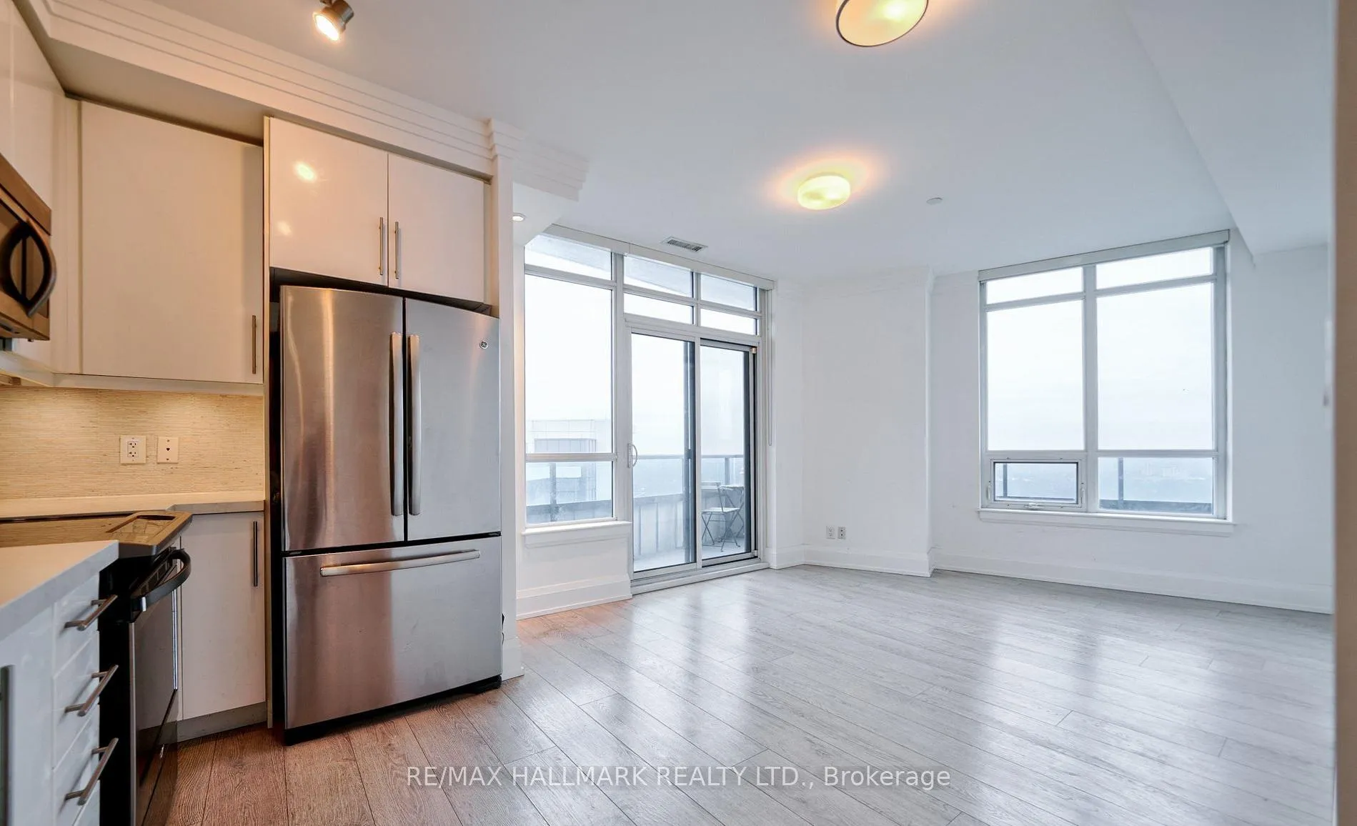 Photo 1 of Unit 2831, 7161 Yonge Street, Markham, Grandview — HOMEH
