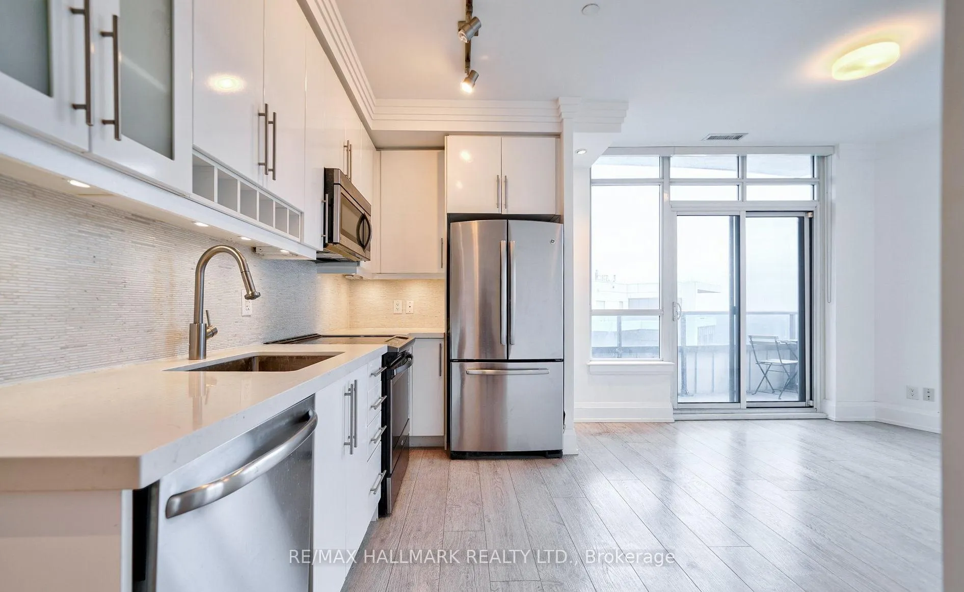 Photo 2 of Unit 2831, 7161 Yonge Street, Markham, Grandview — HOMEH