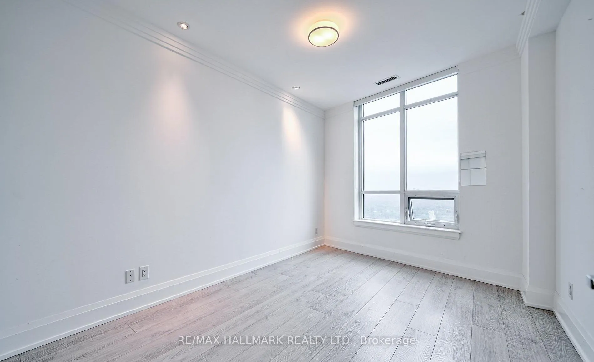 Photo 5 of Unit 2831, 7161 Yonge Street, Markham, Grandview — HOMEH