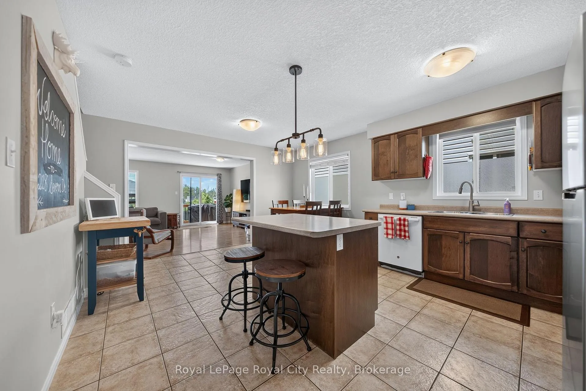 Photo 4 of 218 Severn Drive, Guelph, Grange Road — HOMEH