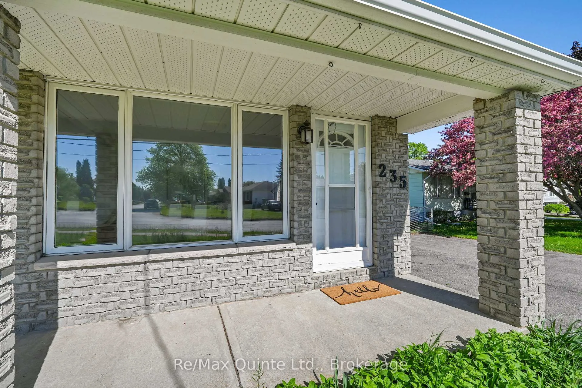 Photo 4 of 235 Byron Street, Quinte West, Trenton Ward — HOMEH