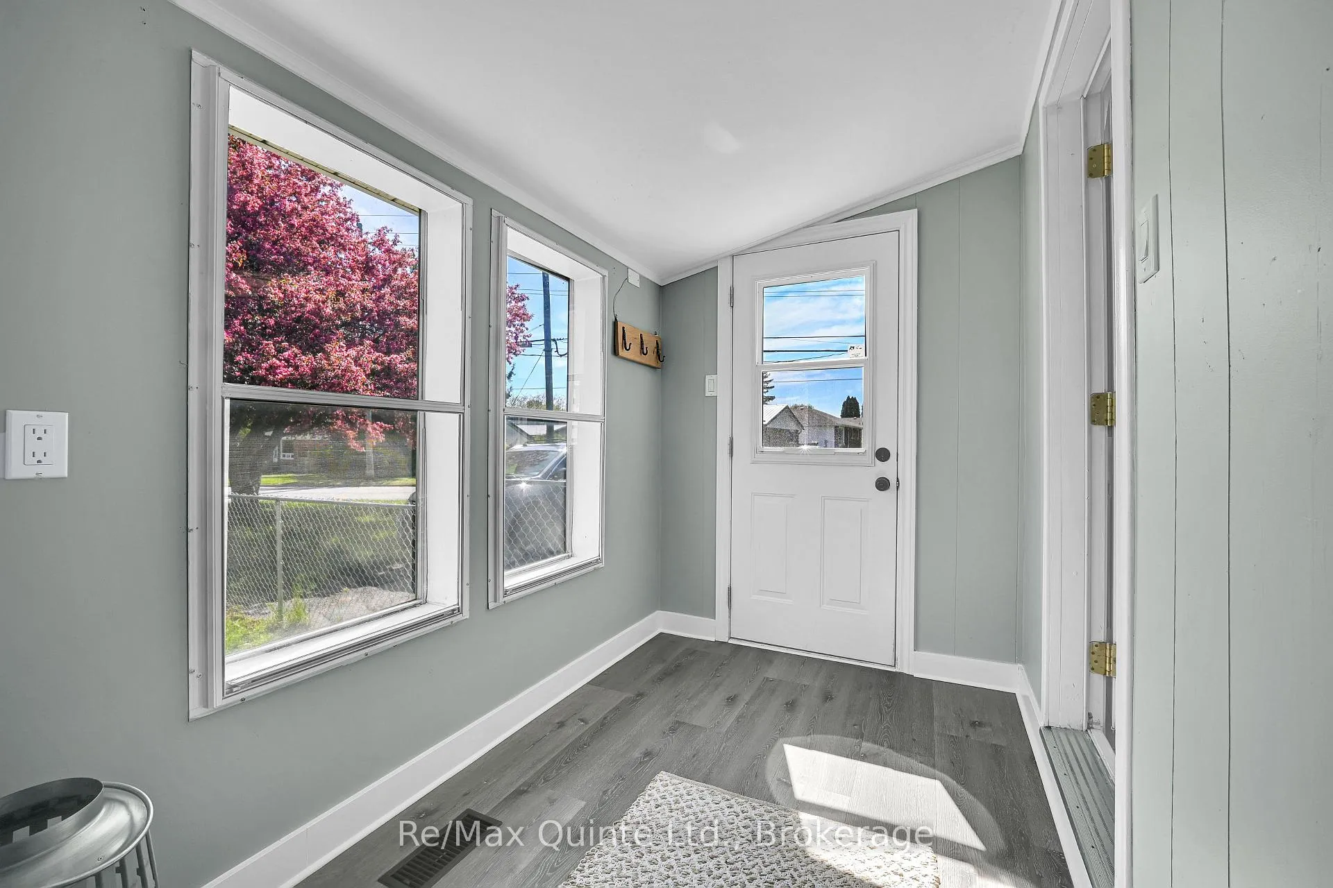 Photo 5 of 235 Byron Street, Quinte West, Trenton Ward — HOMEH