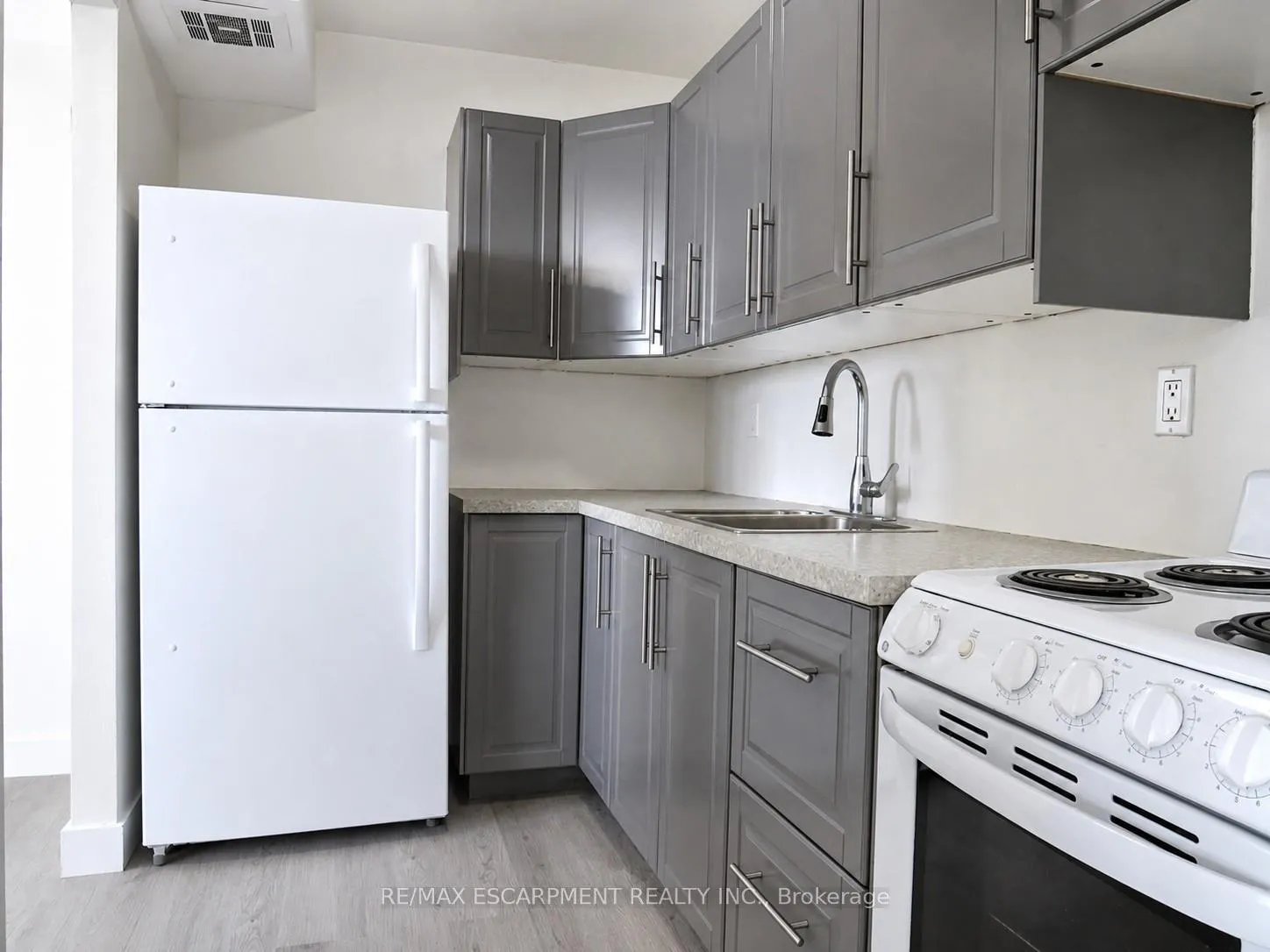 Photo 8 of Unit 514, 15 Albright Road, Hamilton, Vincent — HOMEH