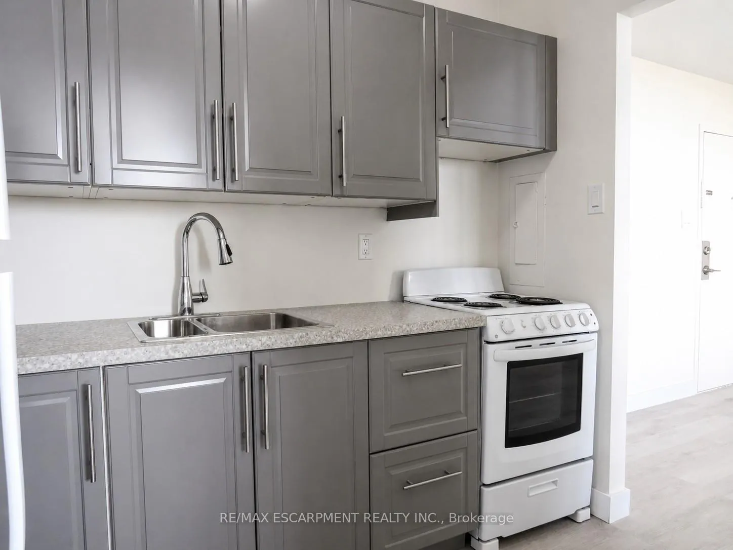 Photo 9 of Unit 514, 15 Albright Road, Hamilton, Vincent — HOMEH