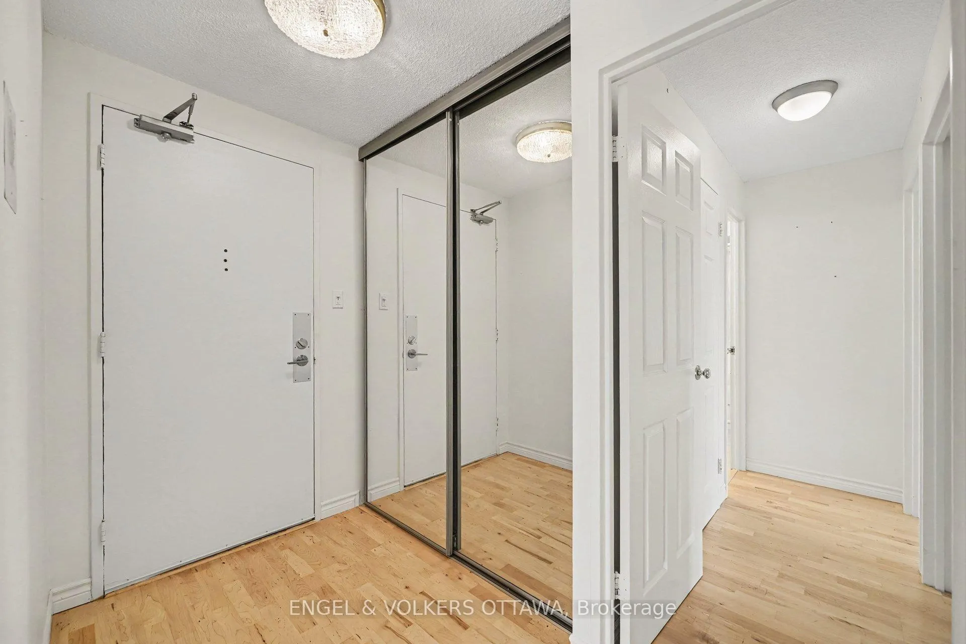 Photo 3 of Unit 1206, 1171 Ambleside Drive, Ottawa, Woodroffe — HOMEH