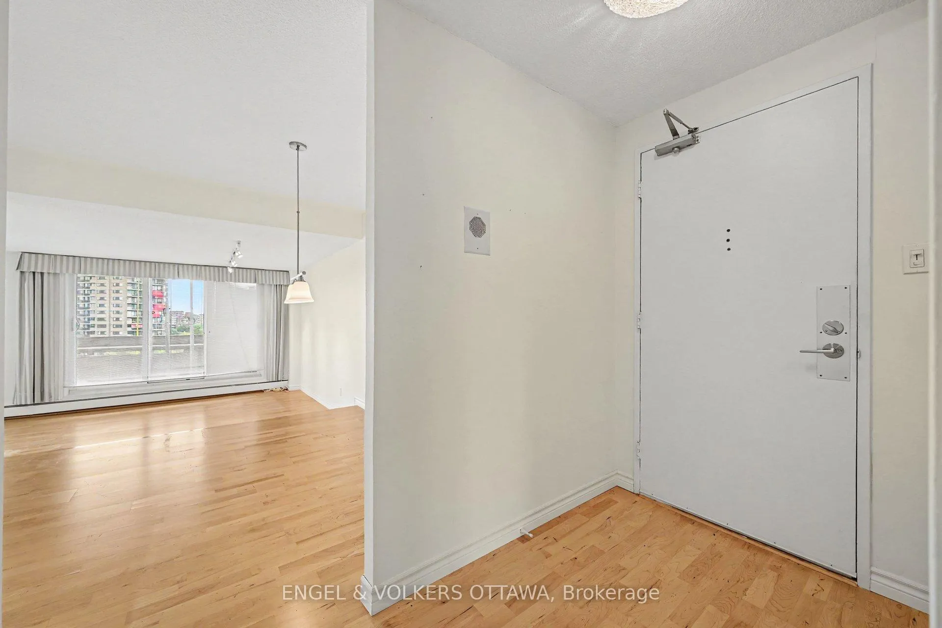 Photo 4 of Unit 1206, 1171 Ambleside Drive, Ottawa, Woodroffe — HOMEH