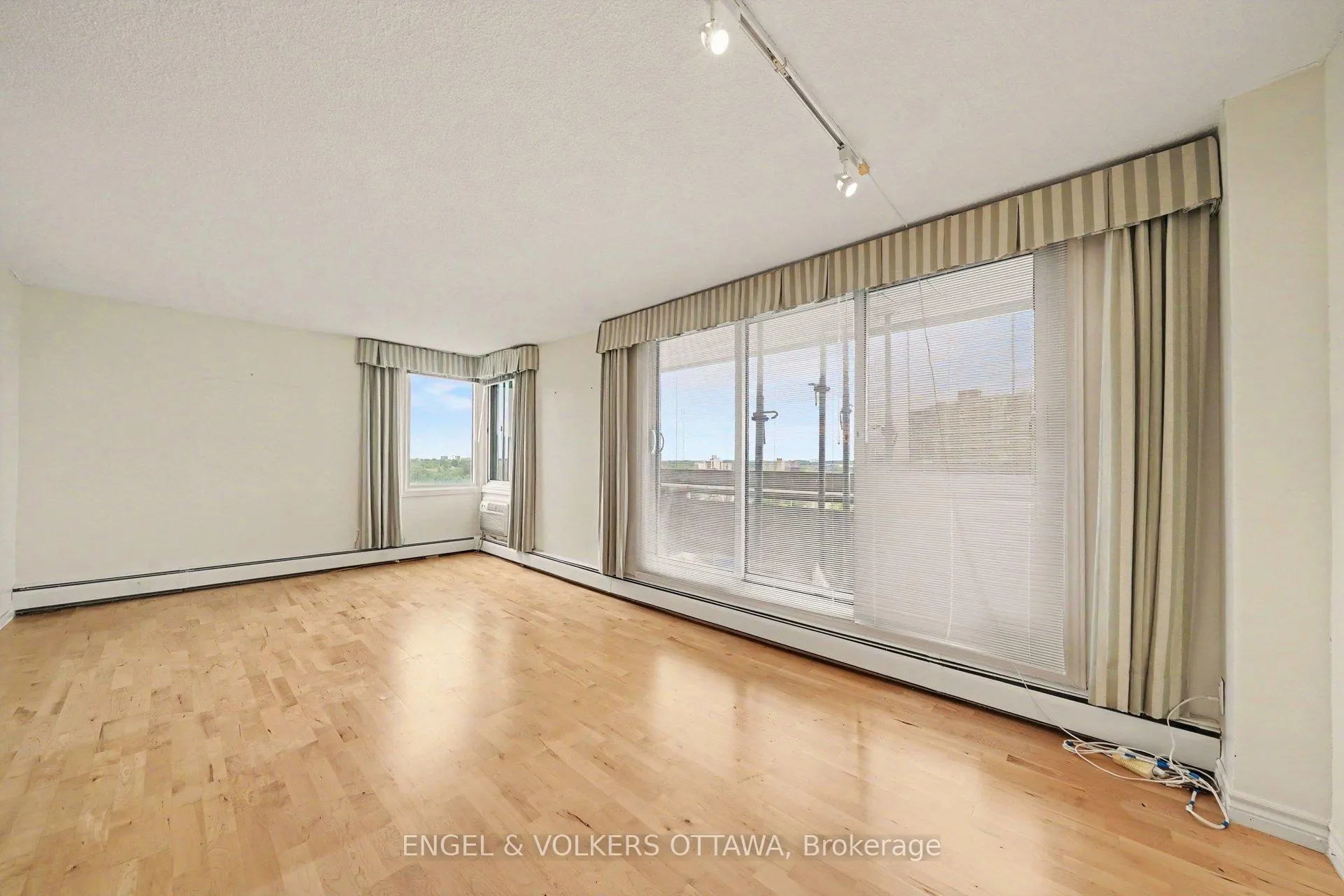 Photo 5 of Unit 1206, 1171 Ambleside Drive, Ottawa, Woodroffe — HOMEH