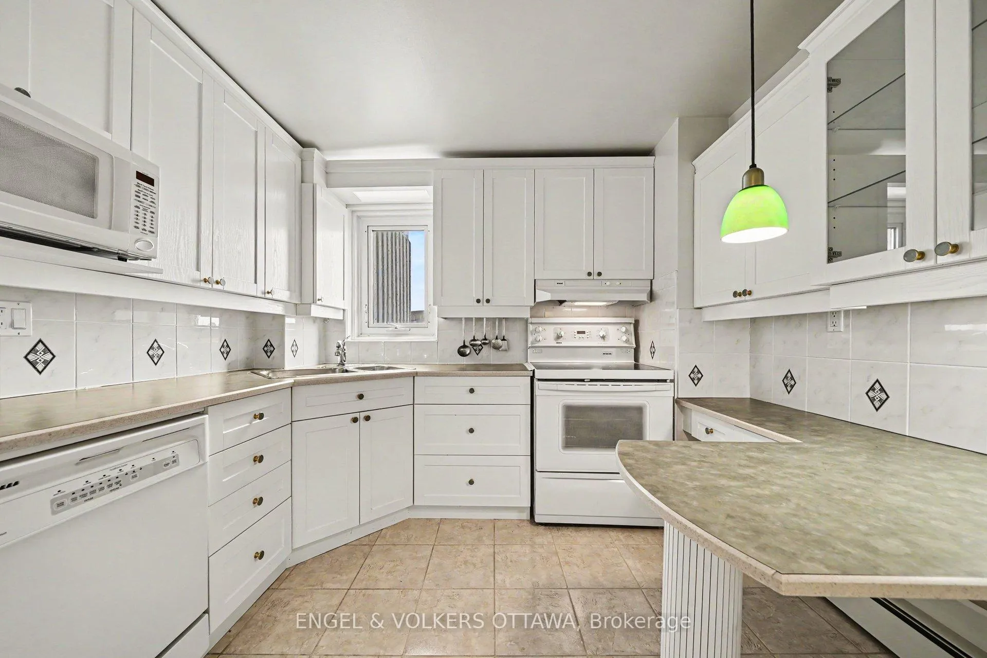 Photo 13 of Unit 1206, 1171 Ambleside Drive, Ottawa, Woodroffe — HOMEH