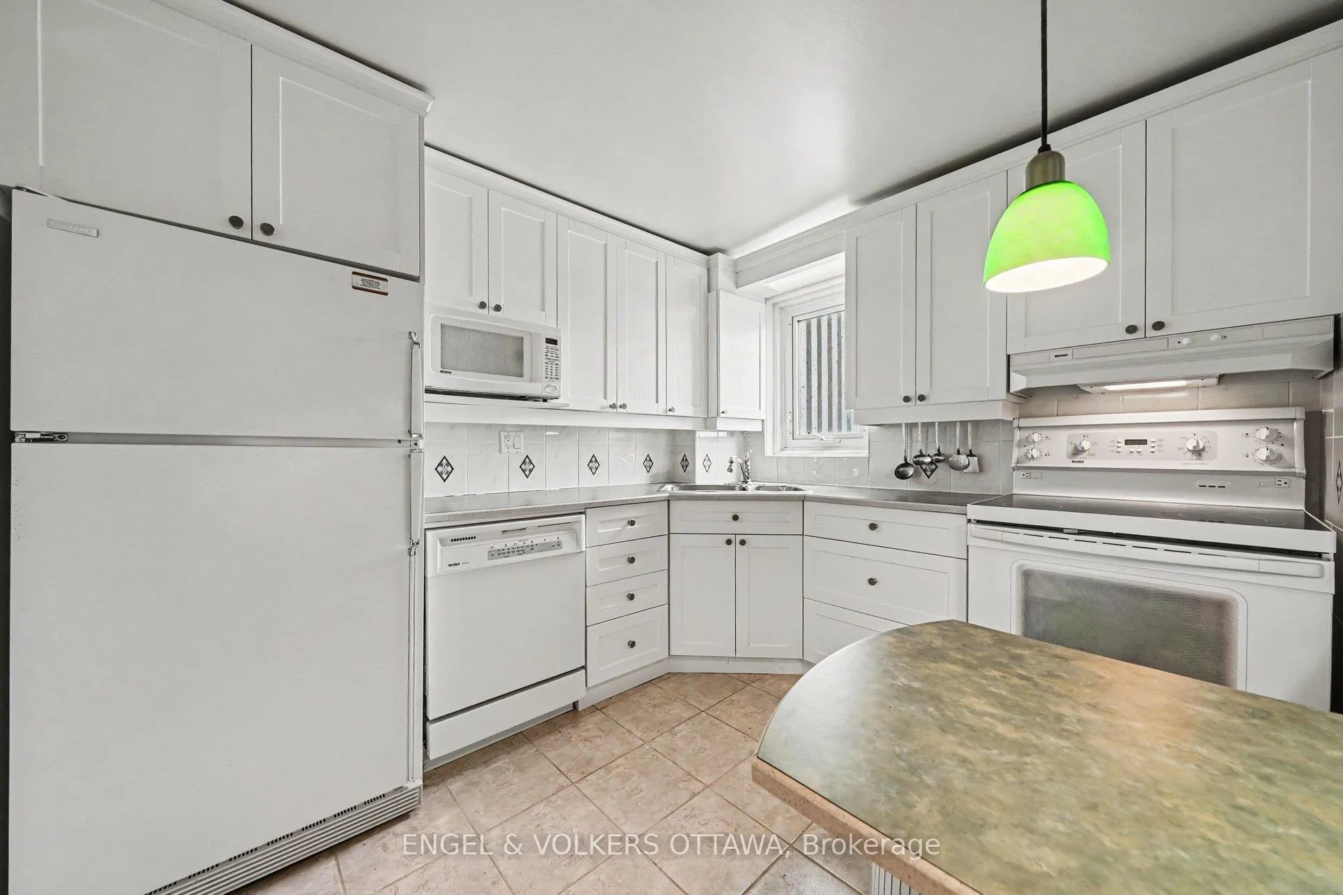 Photo 16 of Unit 1206, 1171 Ambleside Drive, Ottawa, Woodroffe — HOMEH