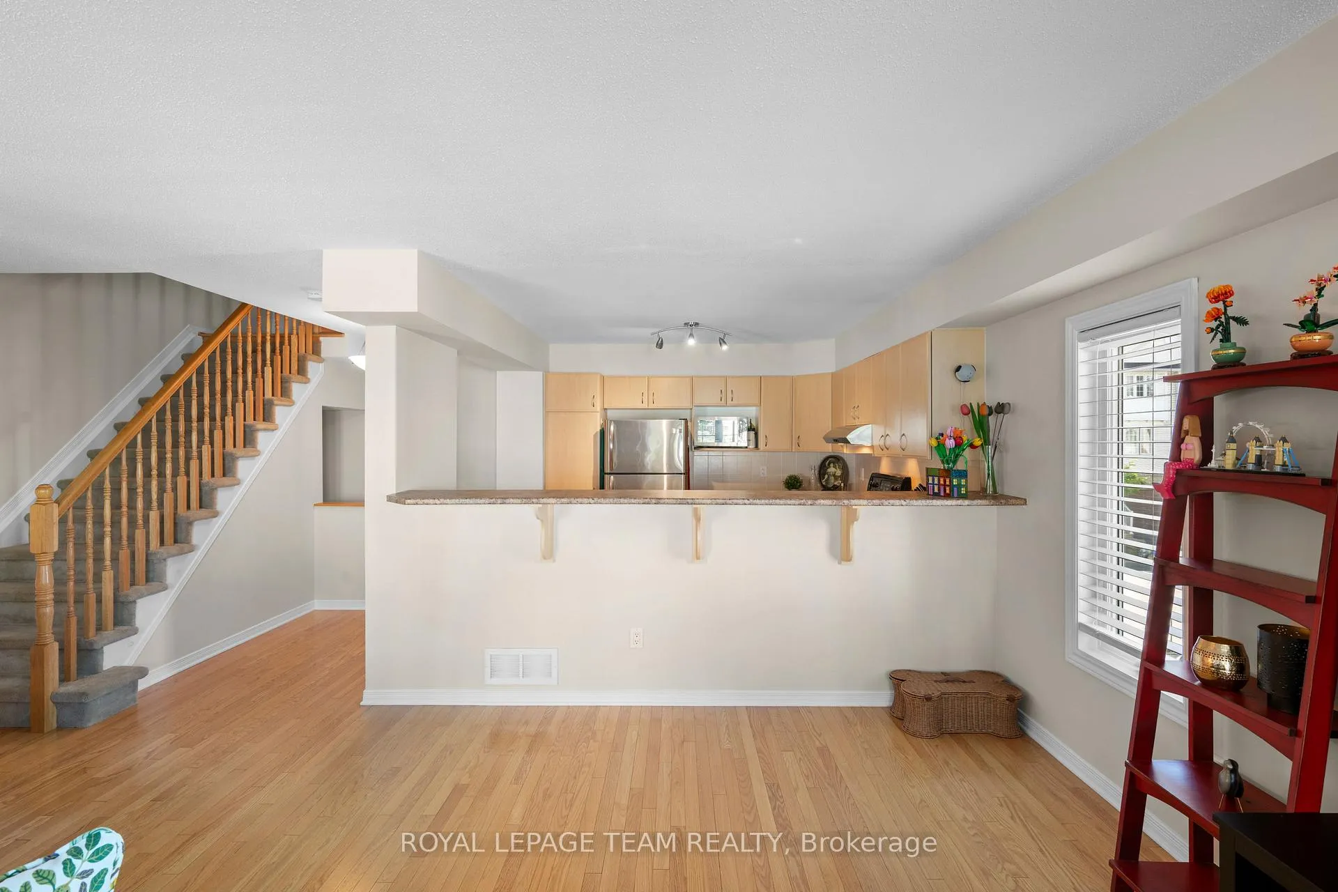 Photo 9 of 174 Fordham Private, Ottawa, Central Park — HOMEH