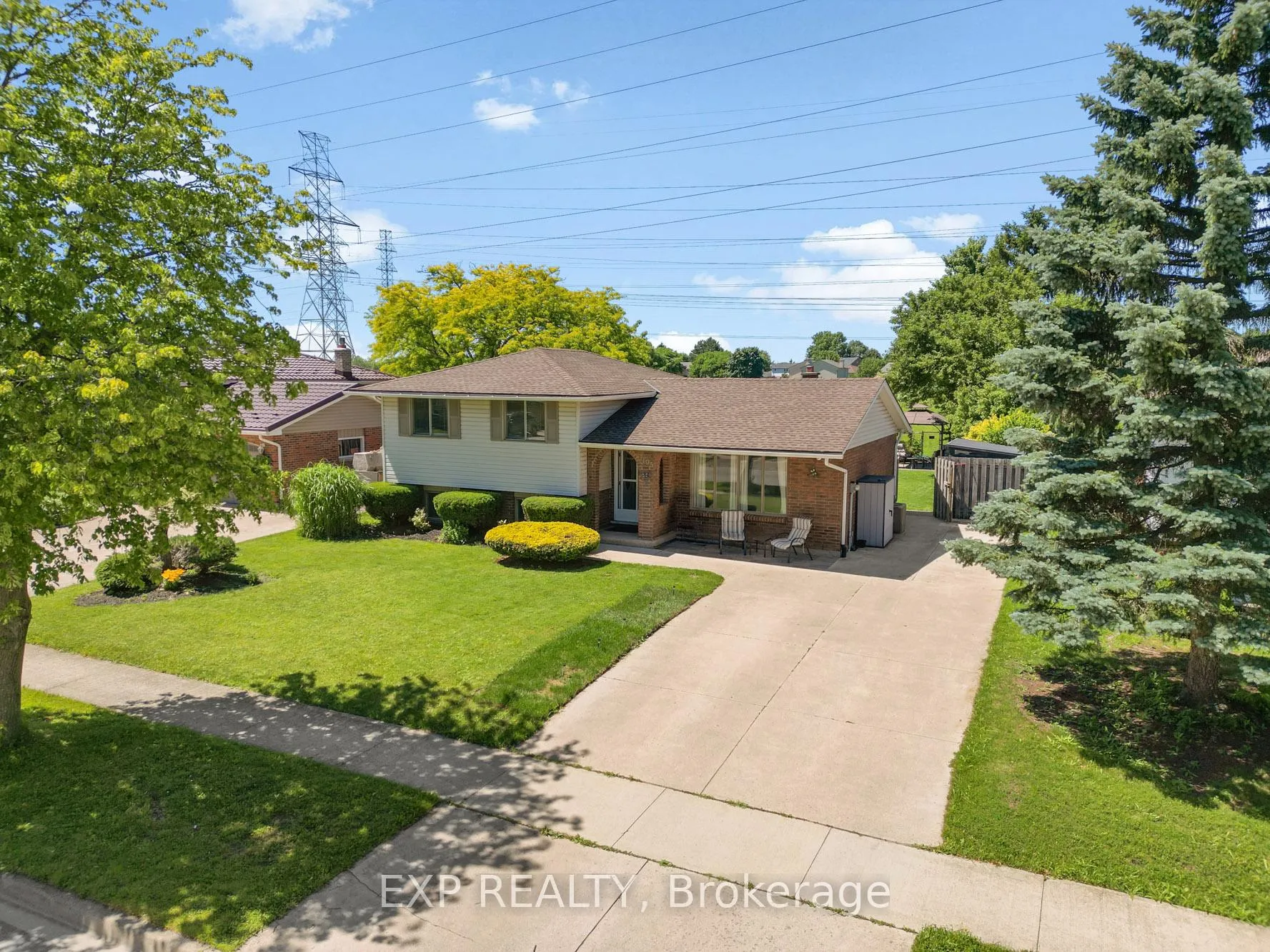 Photo 4 of 7195 Westfield Drive, Niagara Falls, Casey — HOMEH