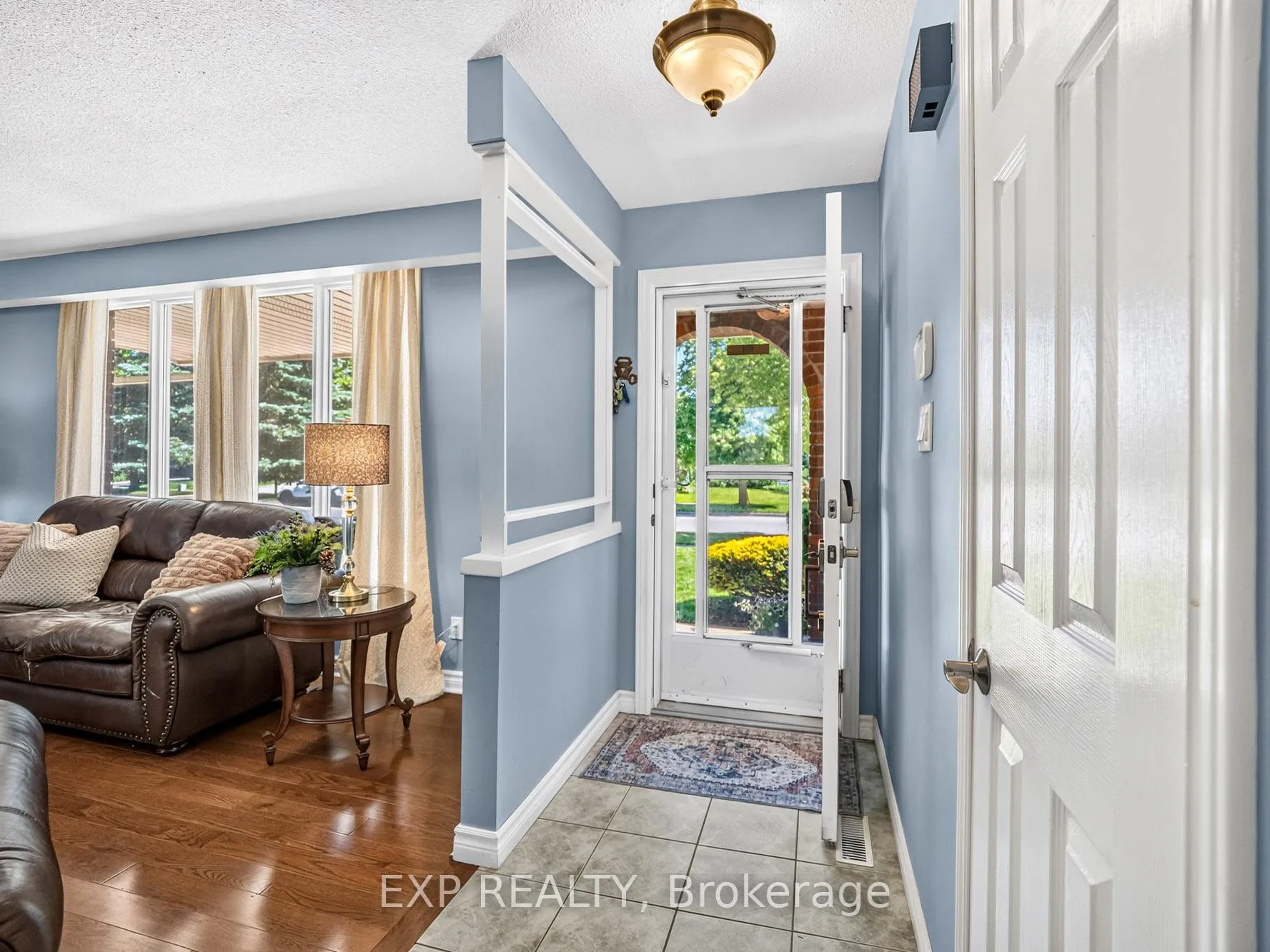Photo 5 of 7195 Westfield Drive, Niagara Falls, Casey — HOMEH