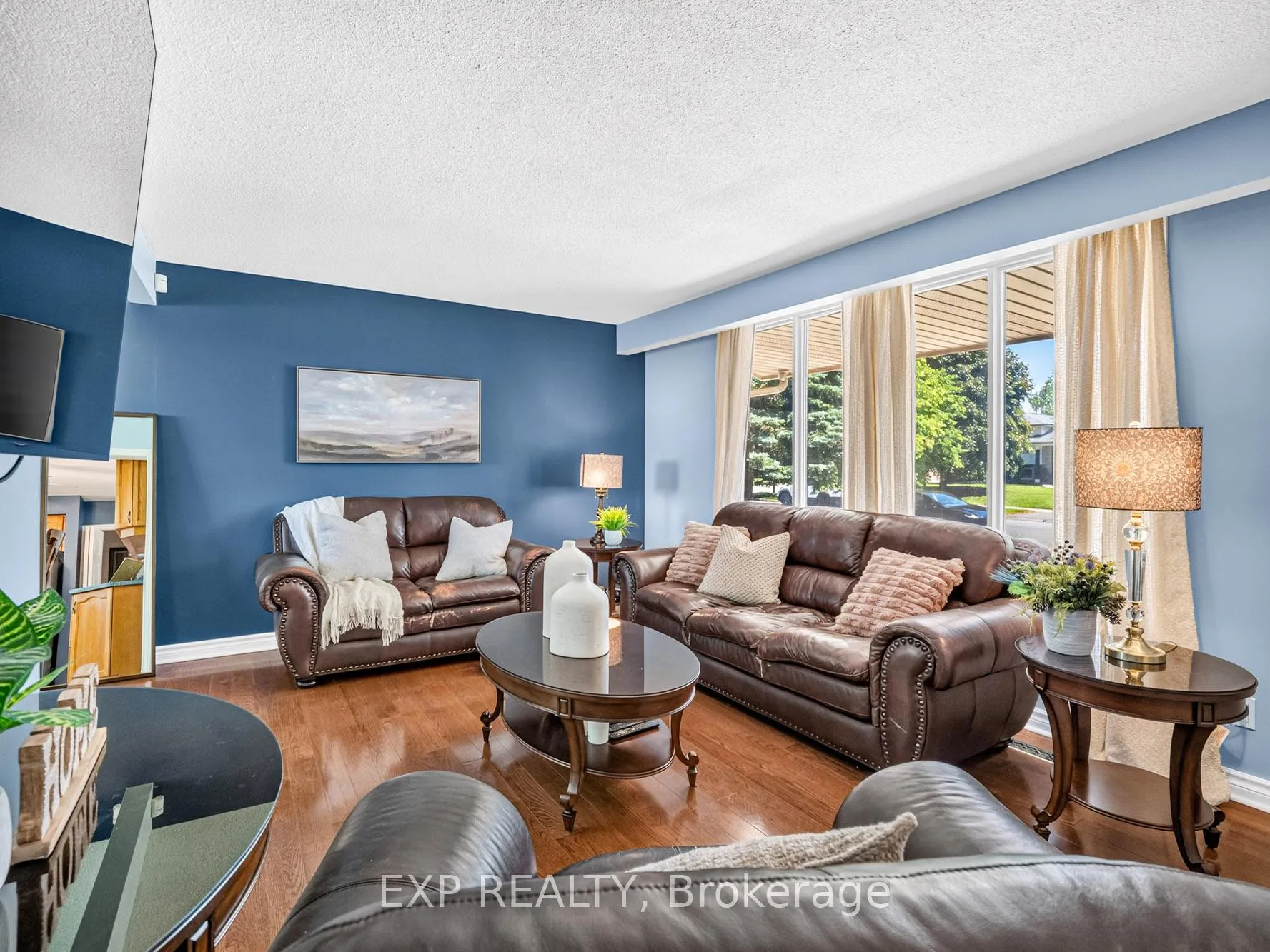 Photo 7 of 7195 Westfield Drive, Niagara Falls, Casey — HOMEH