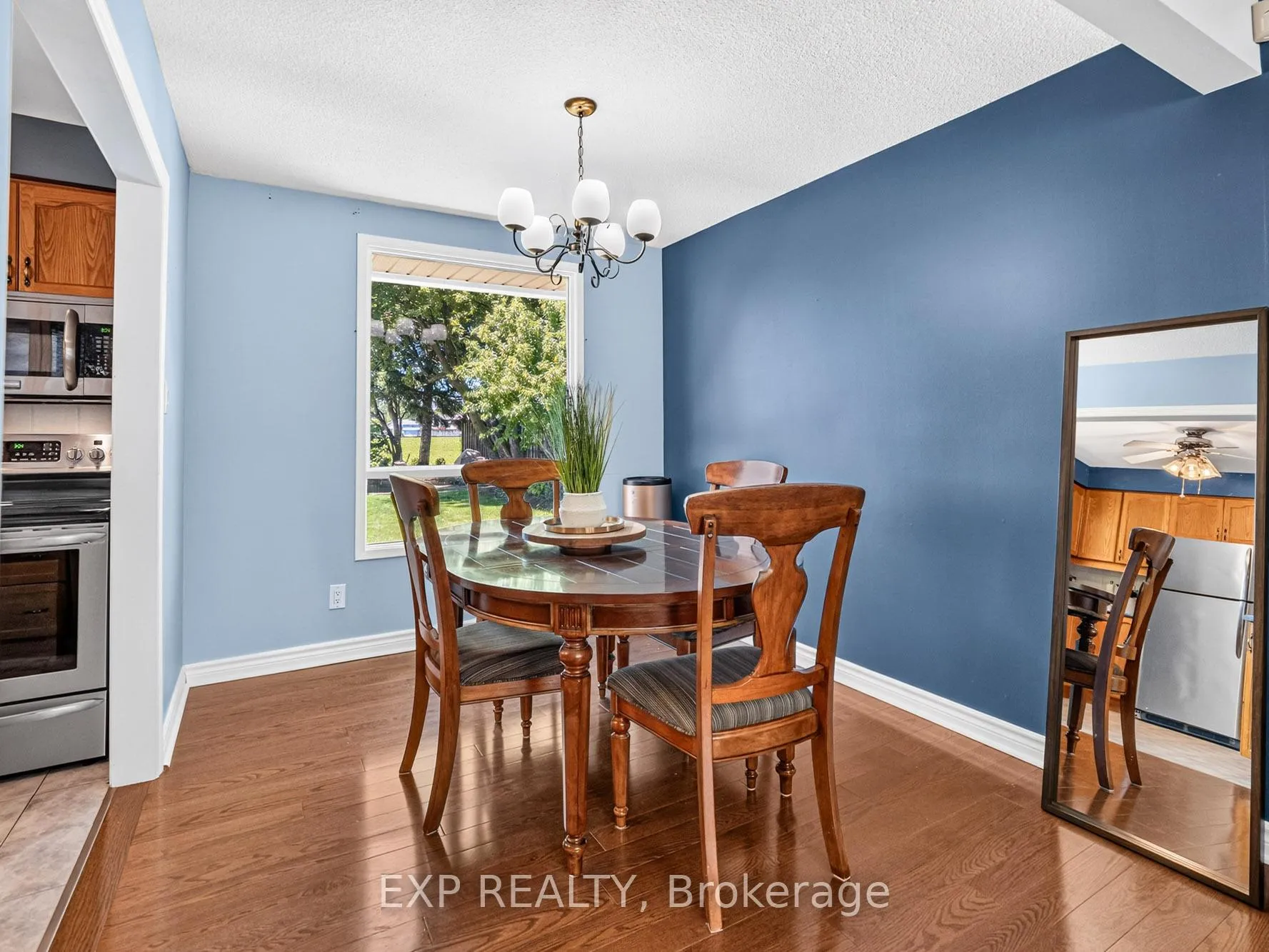 Photo 10 of 7195 Westfield Drive, Niagara Falls, Casey — HOMEH