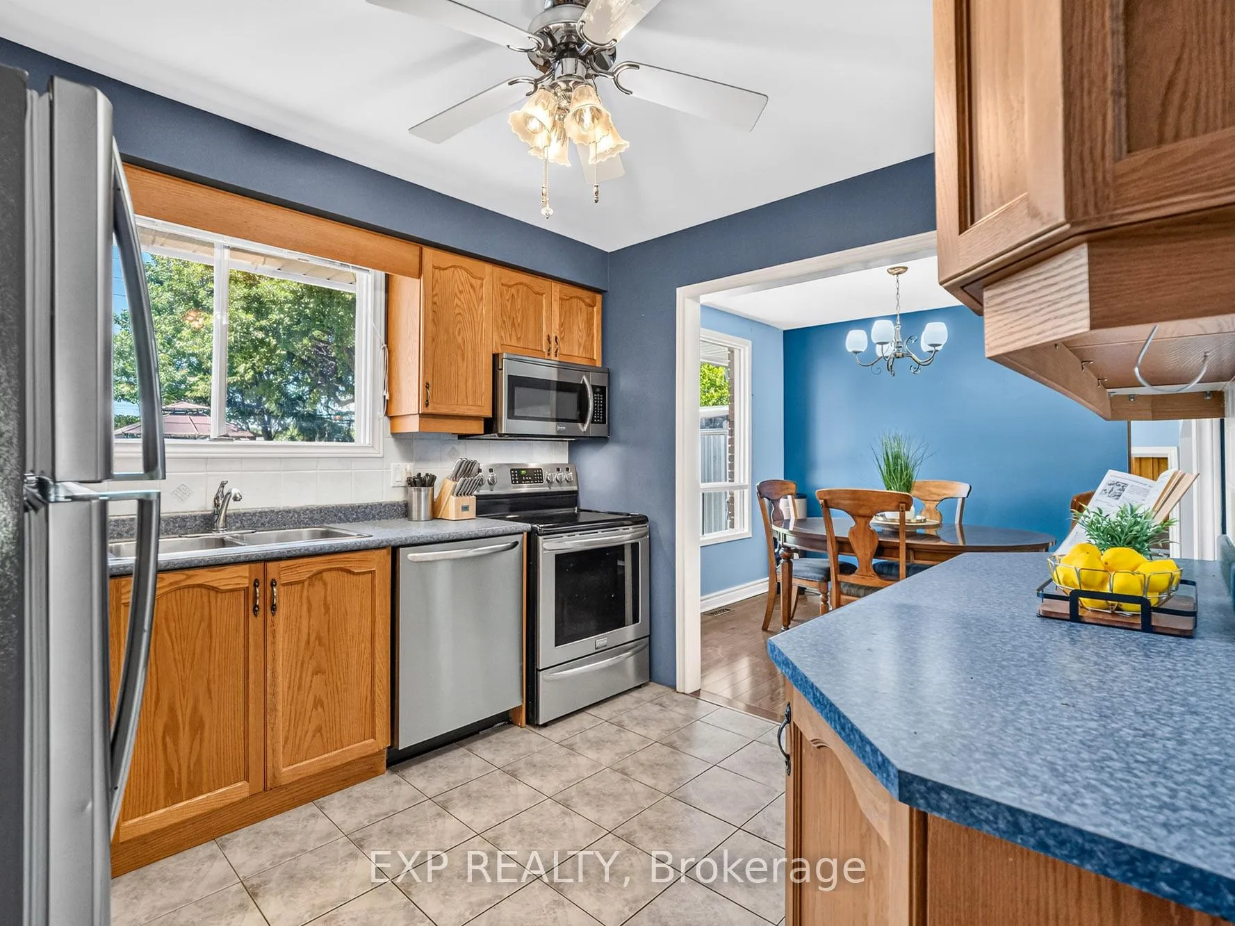 Photo 12 of 7195 Westfield Drive, Niagara Falls, Casey — HOMEH