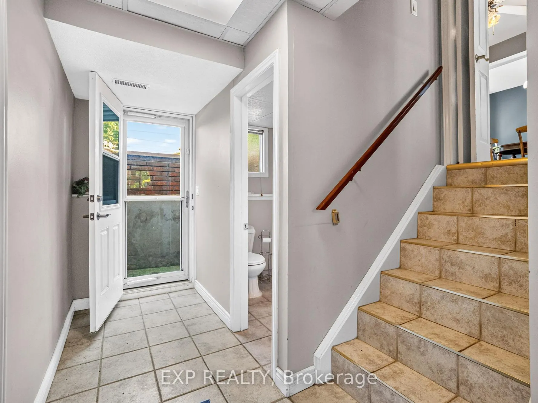 Photo 19 of 7195 Westfield Drive, Niagara Falls, Casey — HOMEH