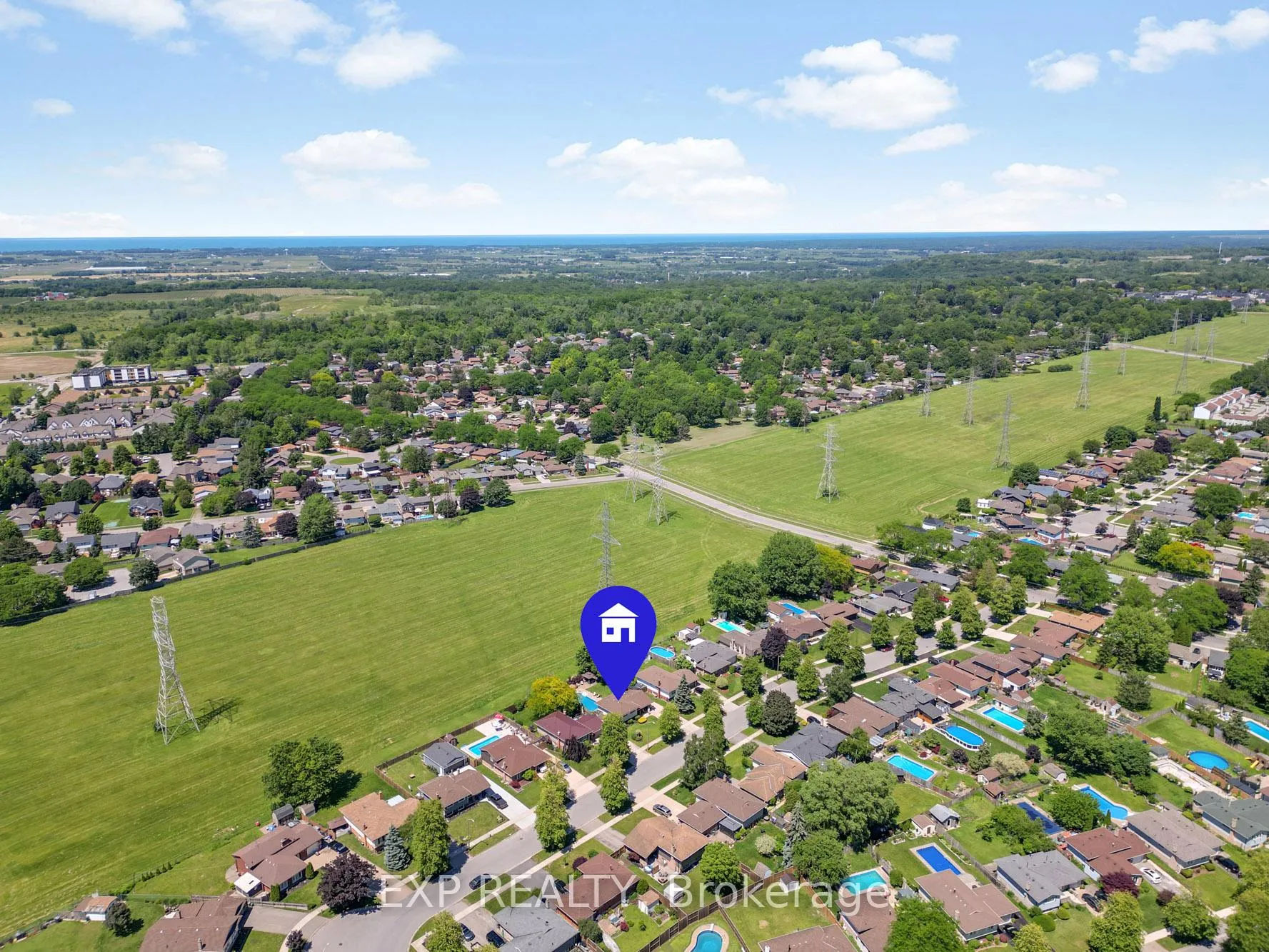 Photo 39 of 7195 Westfield Drive, Niagara Falls, Casey — HOMEH