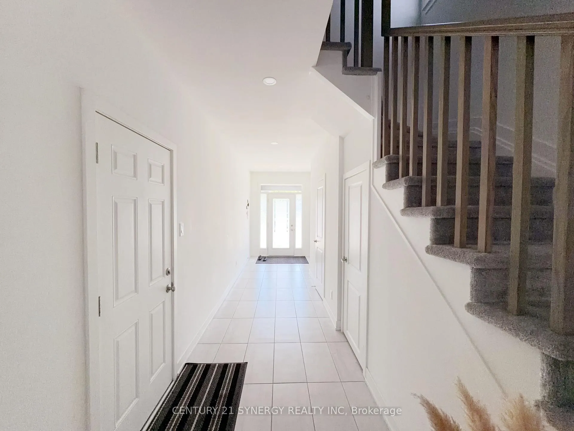Photo 3 of 314 Ibanez Walk, Ottawa, Leitrim — HOMEH