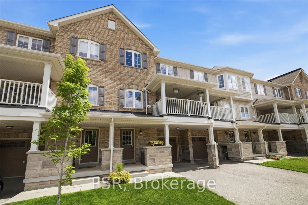 Photo 3 of 12 Hiscott Drive, Hamilton, Waterdown — HOMEH