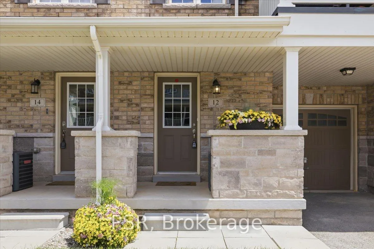 Photo 4 of 12 Hiscott Drive, Hamilton, Waterdown — HOMEH