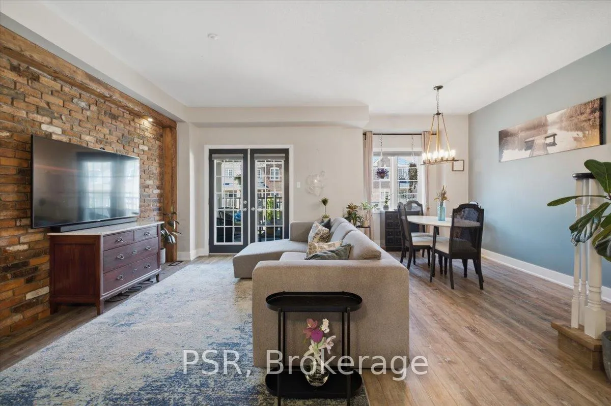 Photo 12 of 12 Hiscott Drive, Hamilton, Waterdown — HOMEH