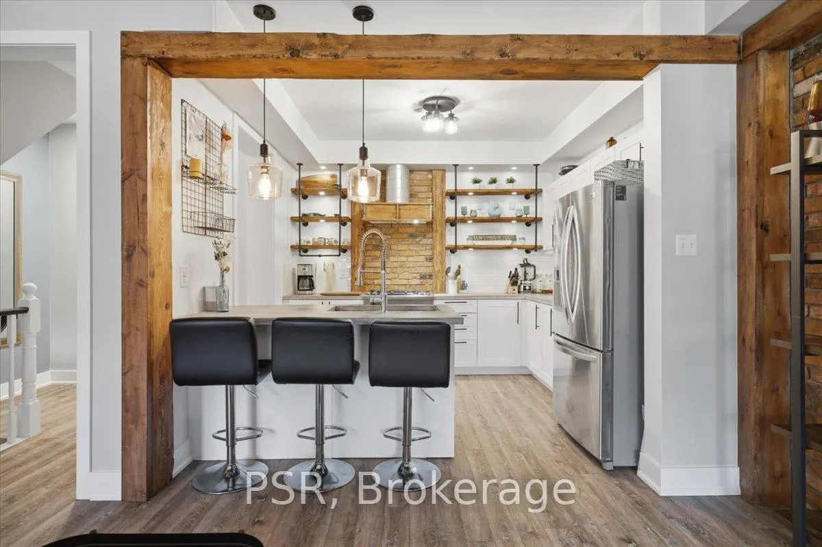 Photo 23 of 12 Hiscott Drive, Hamilton, Waterdown — HOMEH