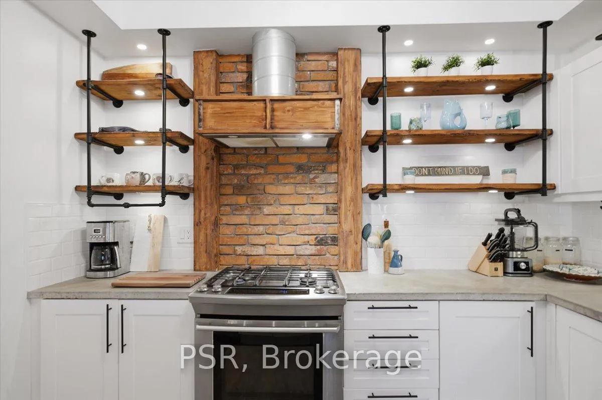 Photo 25 of 12 Hiscott Drive, Hamilton, Waterdown — HOMEH