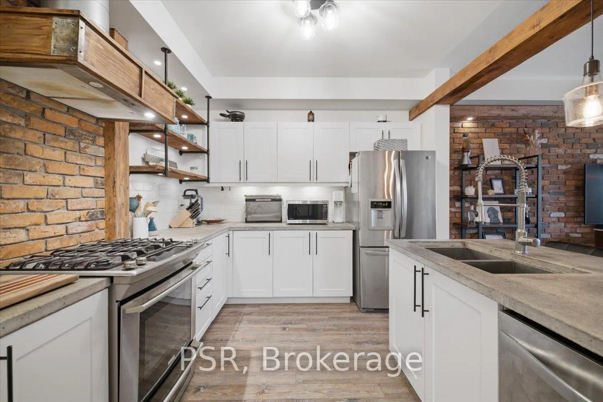 Photo 26 of 12 Hiscott Drive, Hamilton, Waterdown — HOMEH