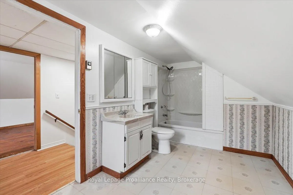 Photo 15 of 405 Elzevir Road, Tweed, Elzevir (Twp) — HOMEH
