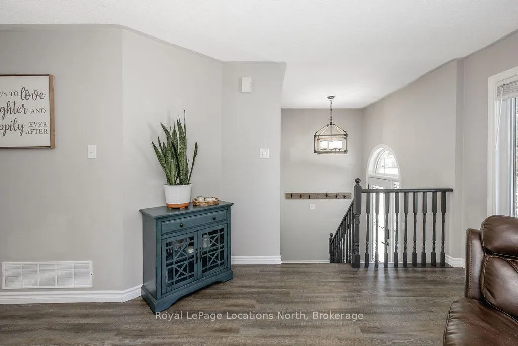 Photo 8 of 73 Fernbrook Drive, Wasaga Beach — HOMEH