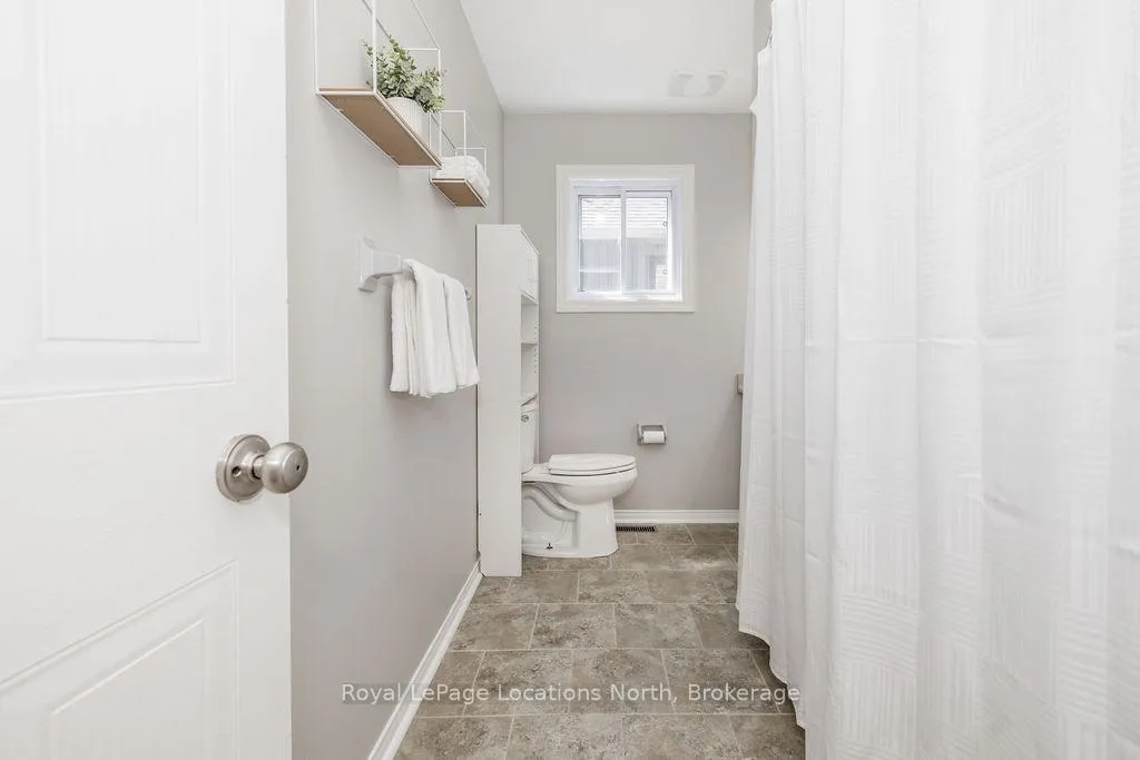 Photo 20 of 73 Fernbrook Drive, Wasaga Beach — HOMEH