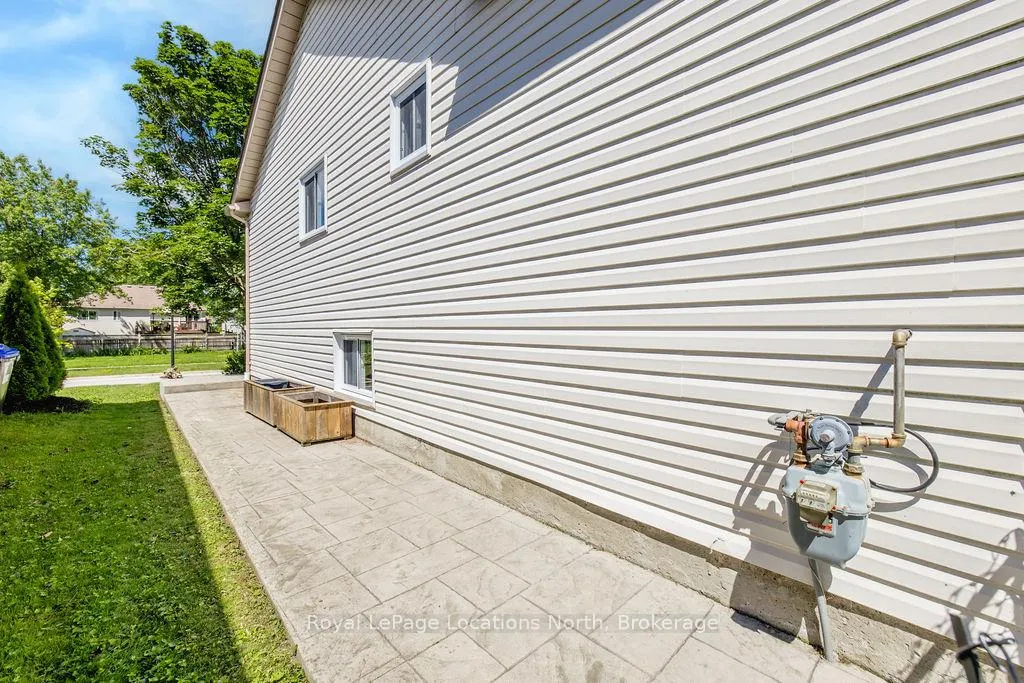 Photo 35 of 73 Fernbrook Drive, Wasaga Beach — HOMEH