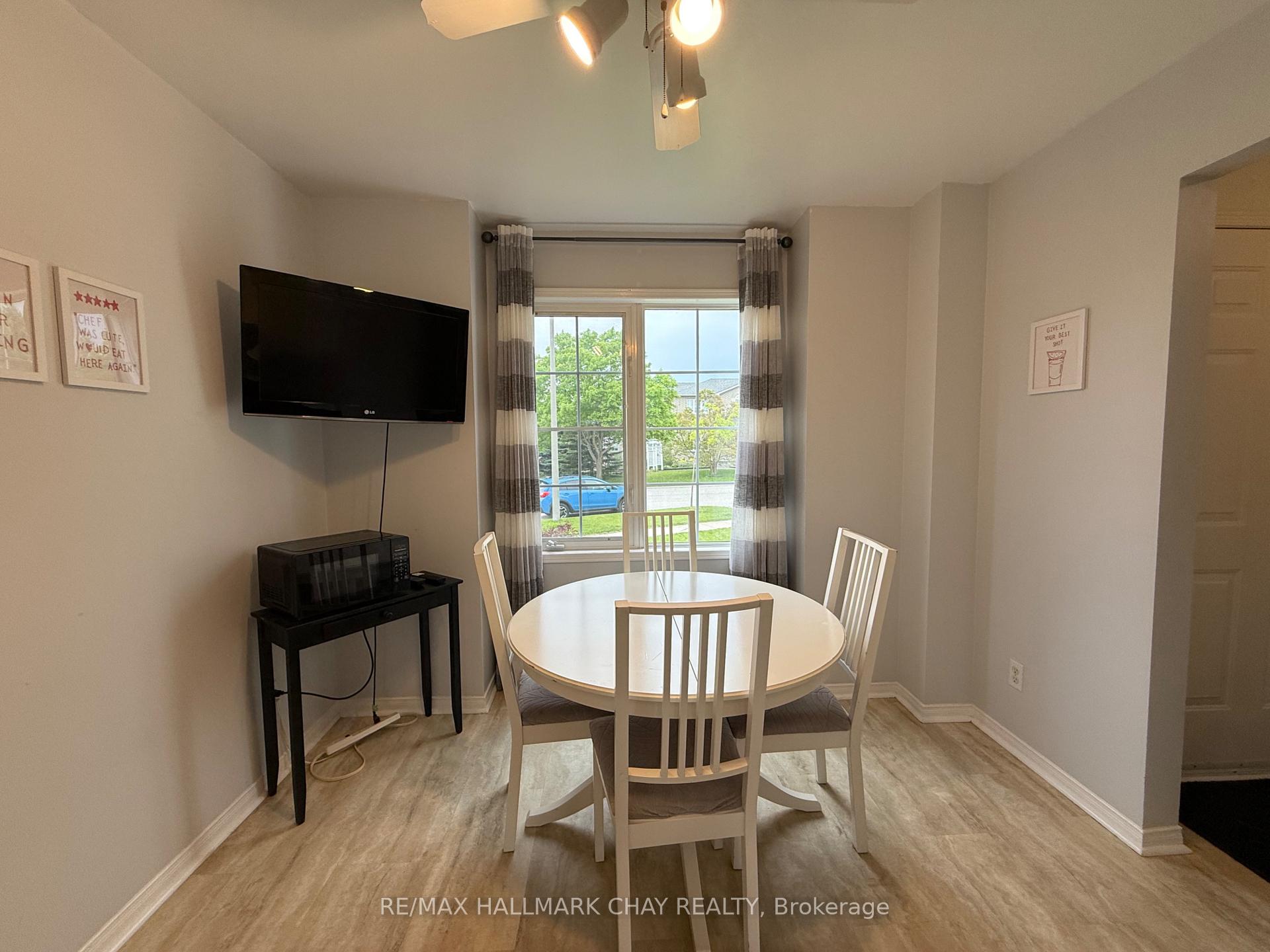 Photo 7 of 29 Golds Crescent, Barrie, Holly — HOMEH