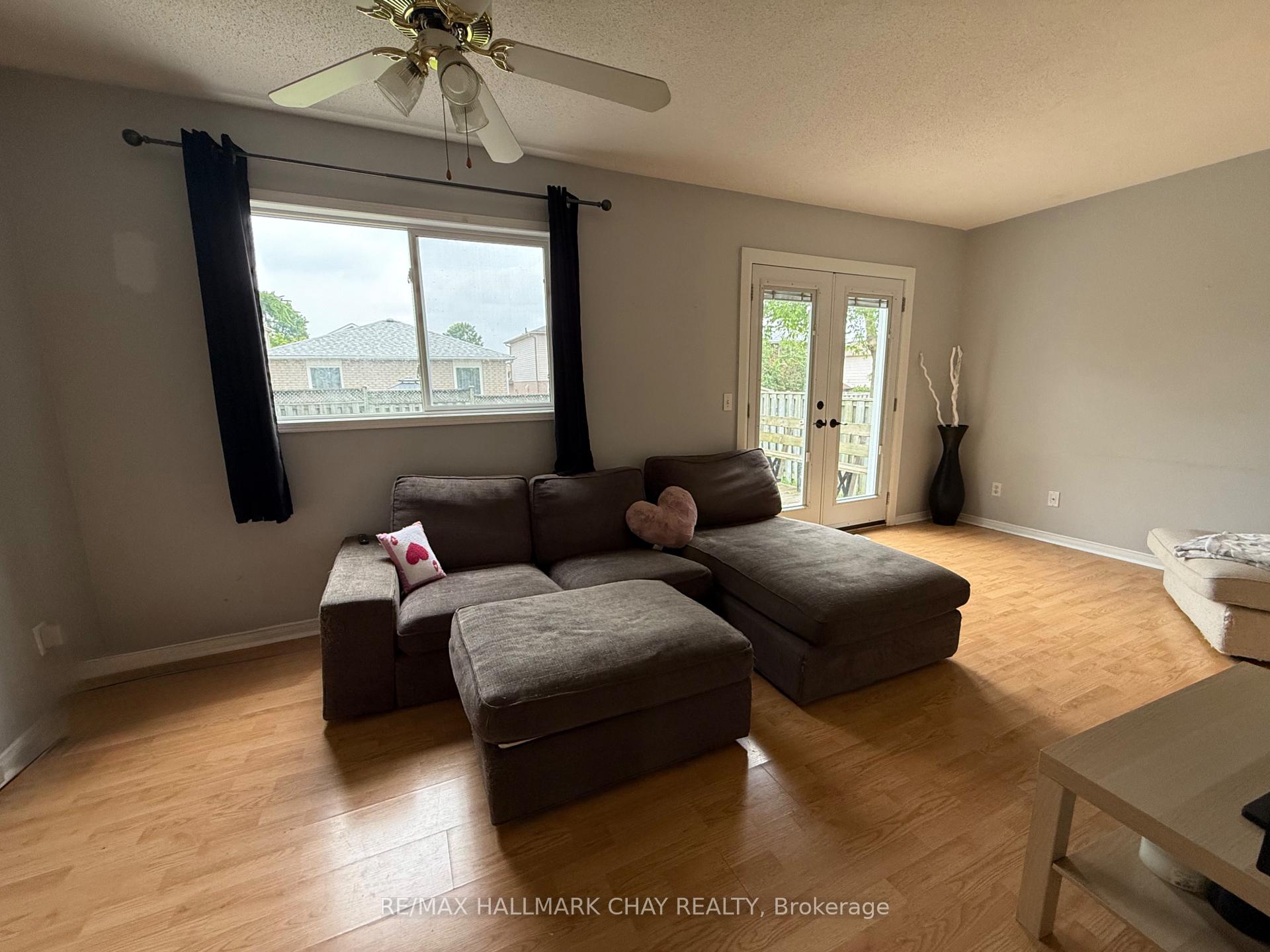 Photo 9 of 29 Golds Crescent, Barrie, Holly — HOMEH