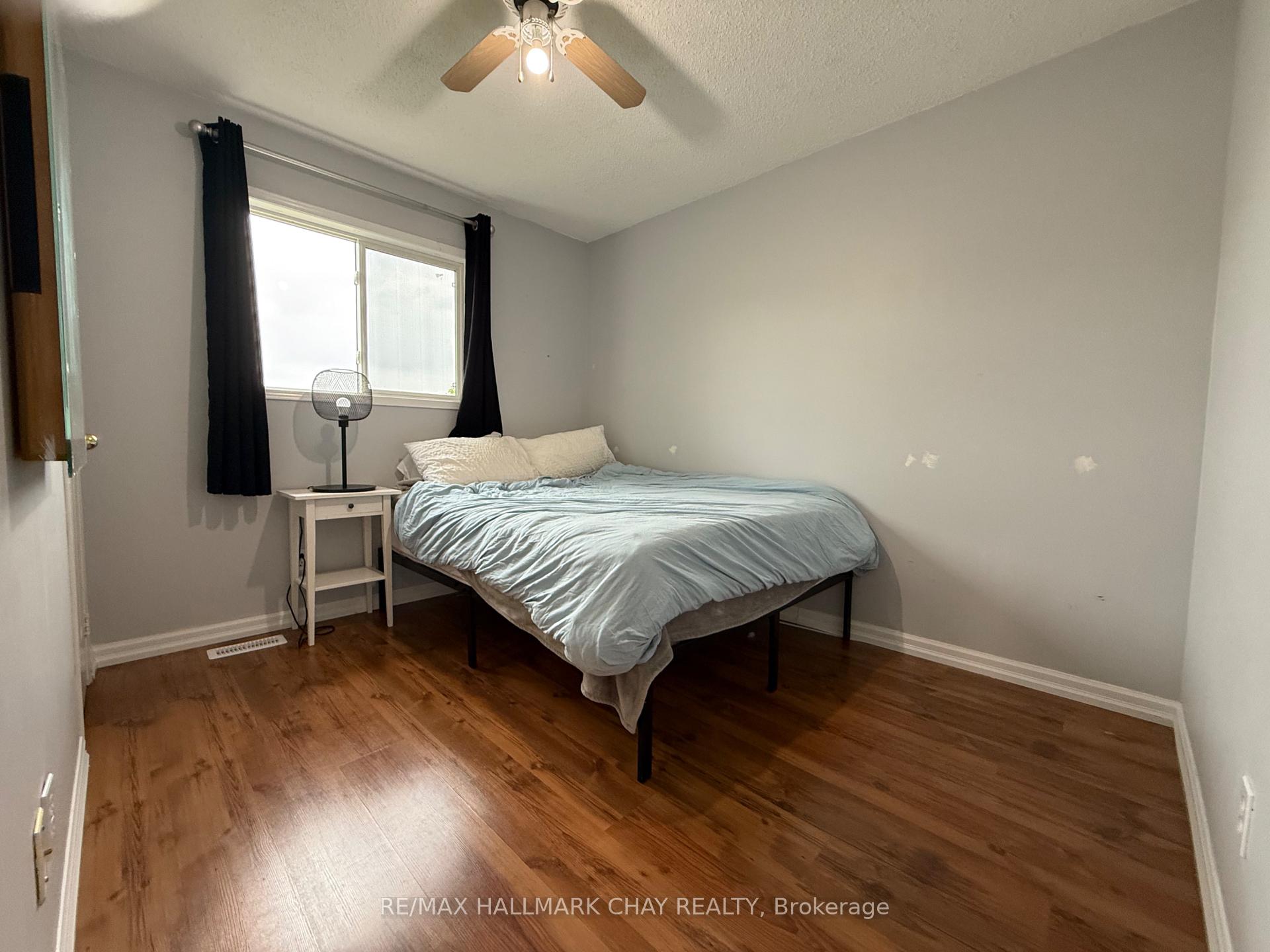 Photo 16 of 29 Golds Crescent, Barrie, Holly — HOMEH