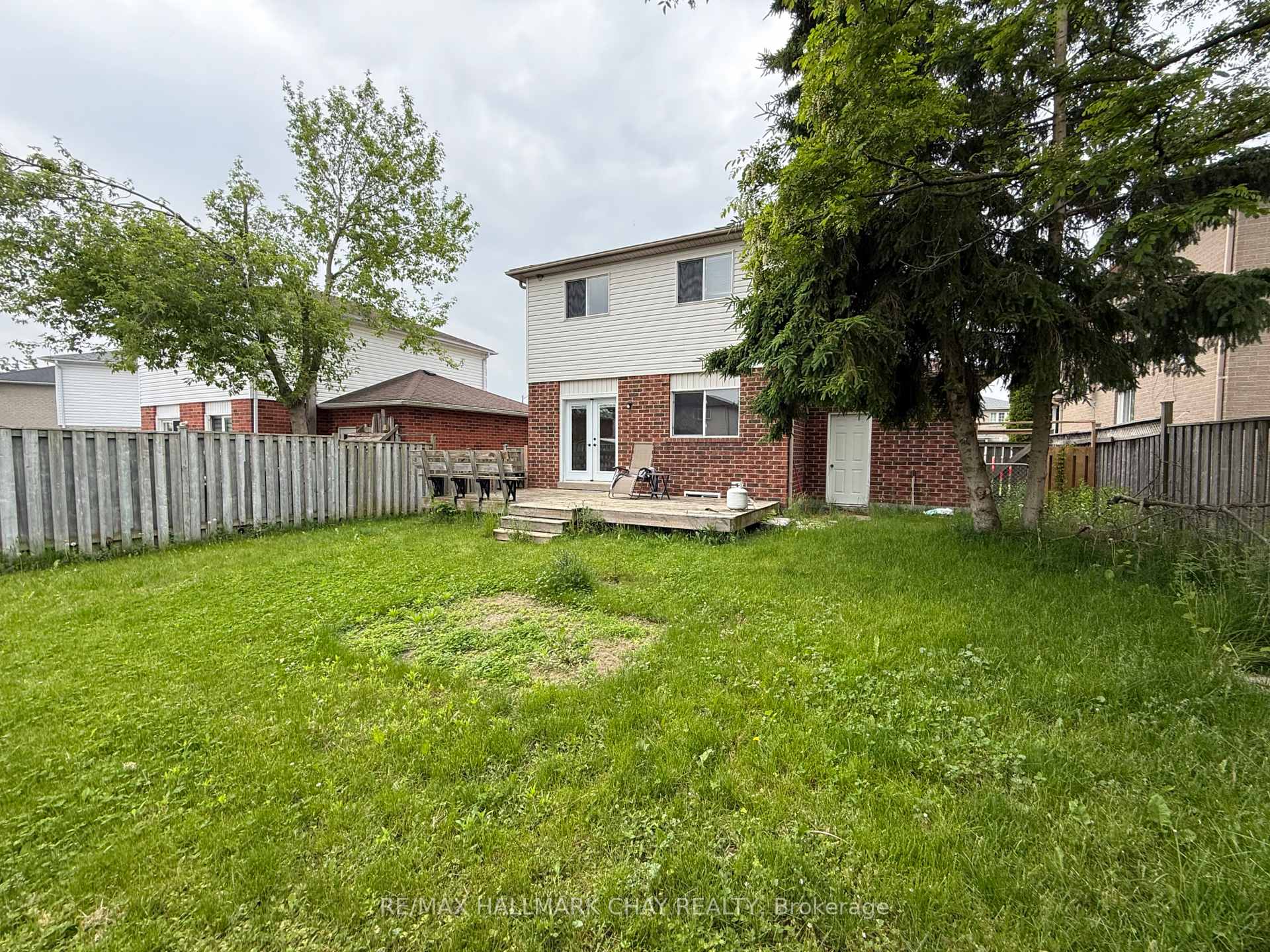 Photo 21 of 29 Golds Crescent, Barrie, Holly — HOMEH